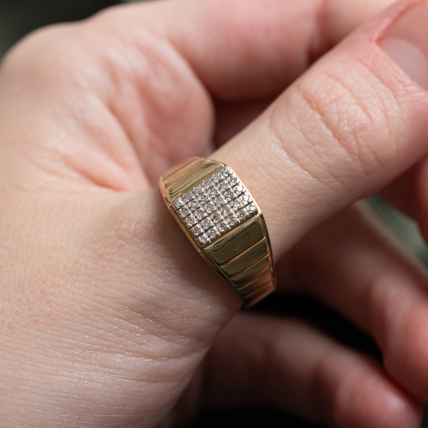 Diamond Grid Fluted Signet Ring | 0.06ctw | SZ 10.75