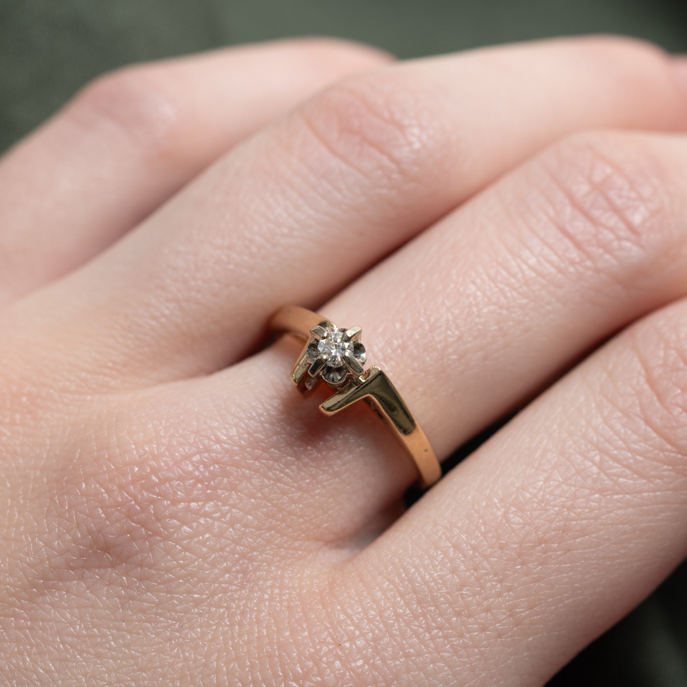 Illusion Set Solitaire Diamond Ring | 0.10ct | SZ 7.0