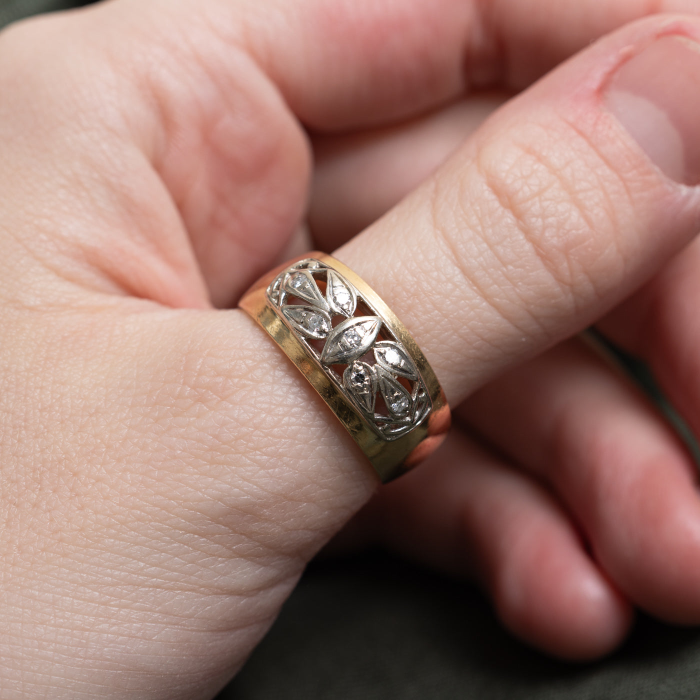 Diamond Leaf Design Openwork Band | 0.10ctw | SZ 9.25