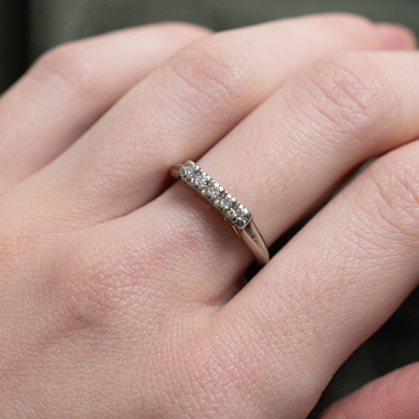 18k Five Stone Diamond Band | 0.075ctw | SZ 6.0