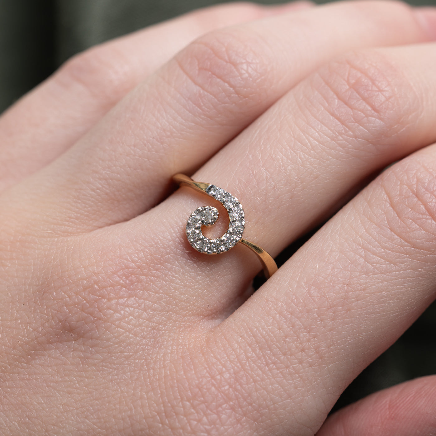Pave Set Diamond Swirl Ring | 0.17ctw | SZ 6.75