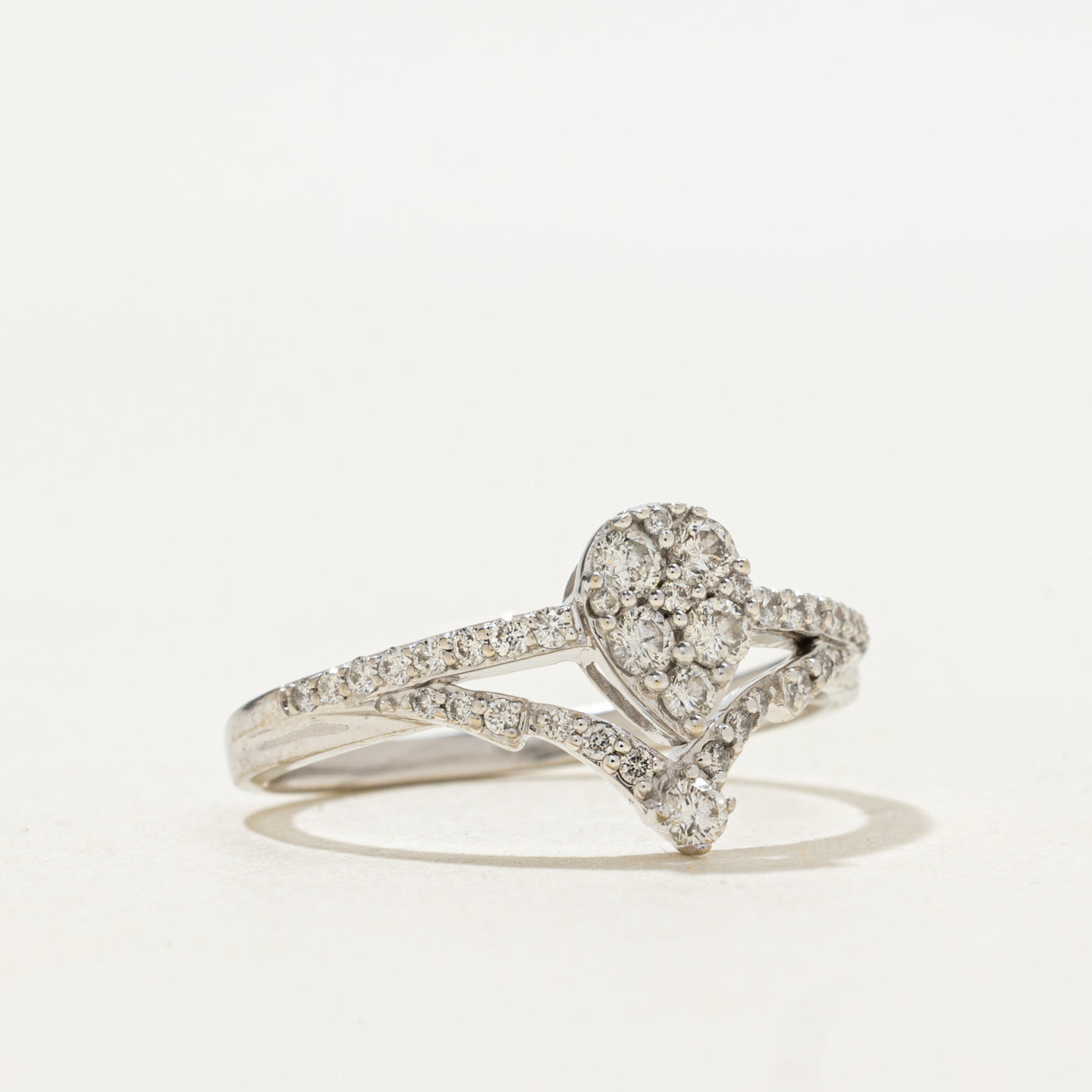 Bague à chevrons sertie de diamants pavés | 0,45 ct | Taille 8