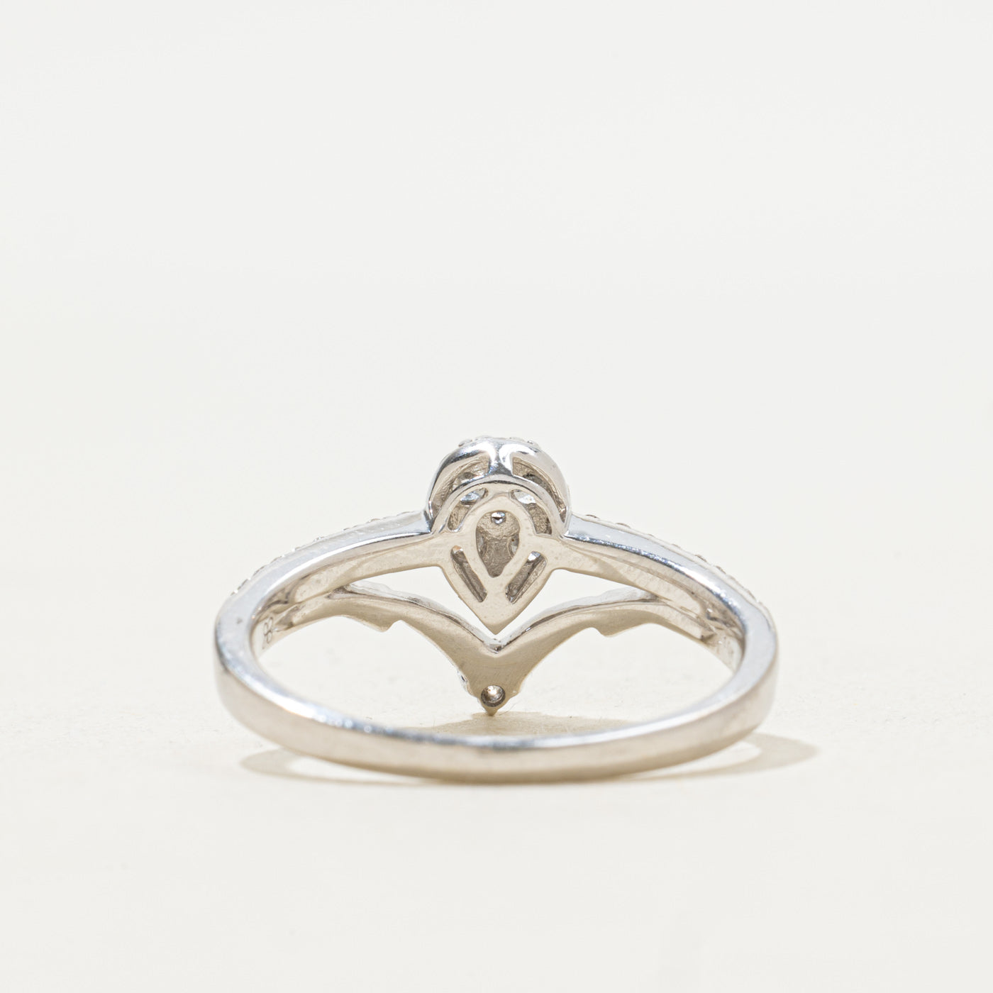 Bague à chevrons sertie de diamants pavés | 0,45 ct | Taille 8