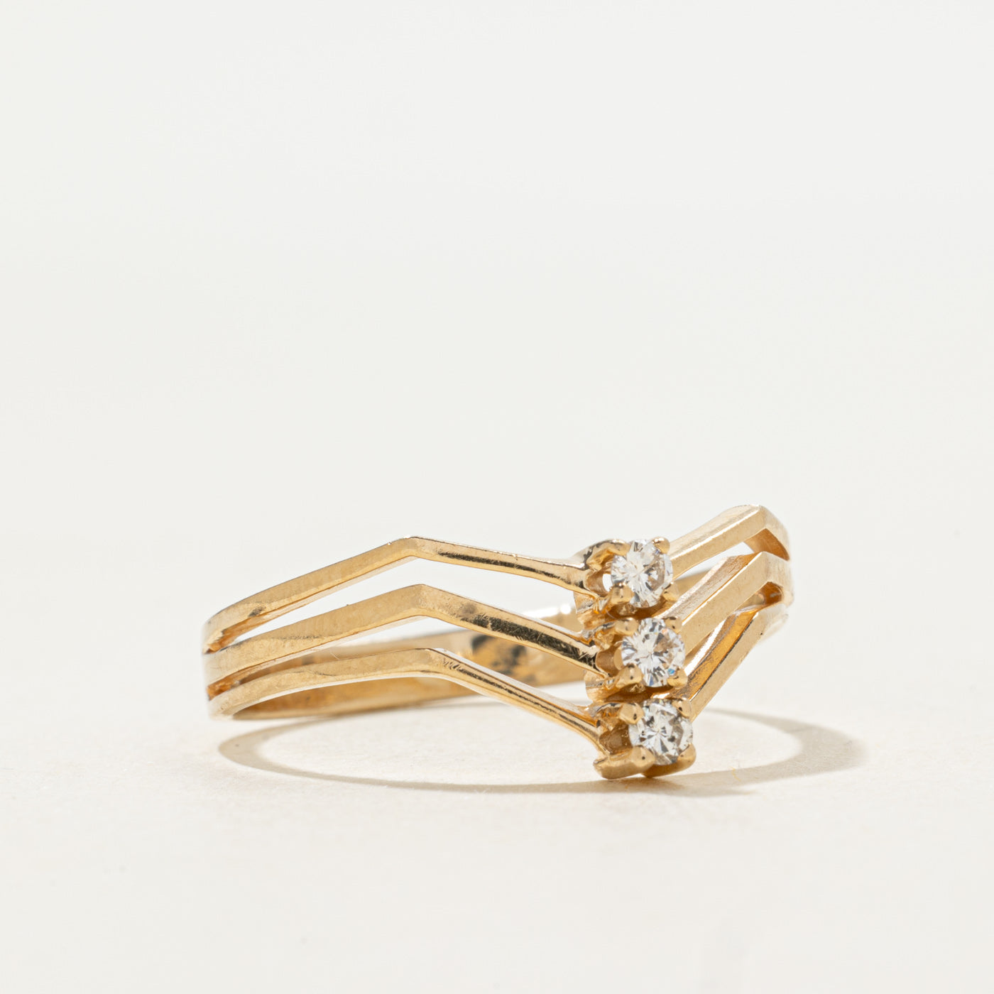 Diamond Column Chevron Ring | 0.12ctw | SZ 8.25