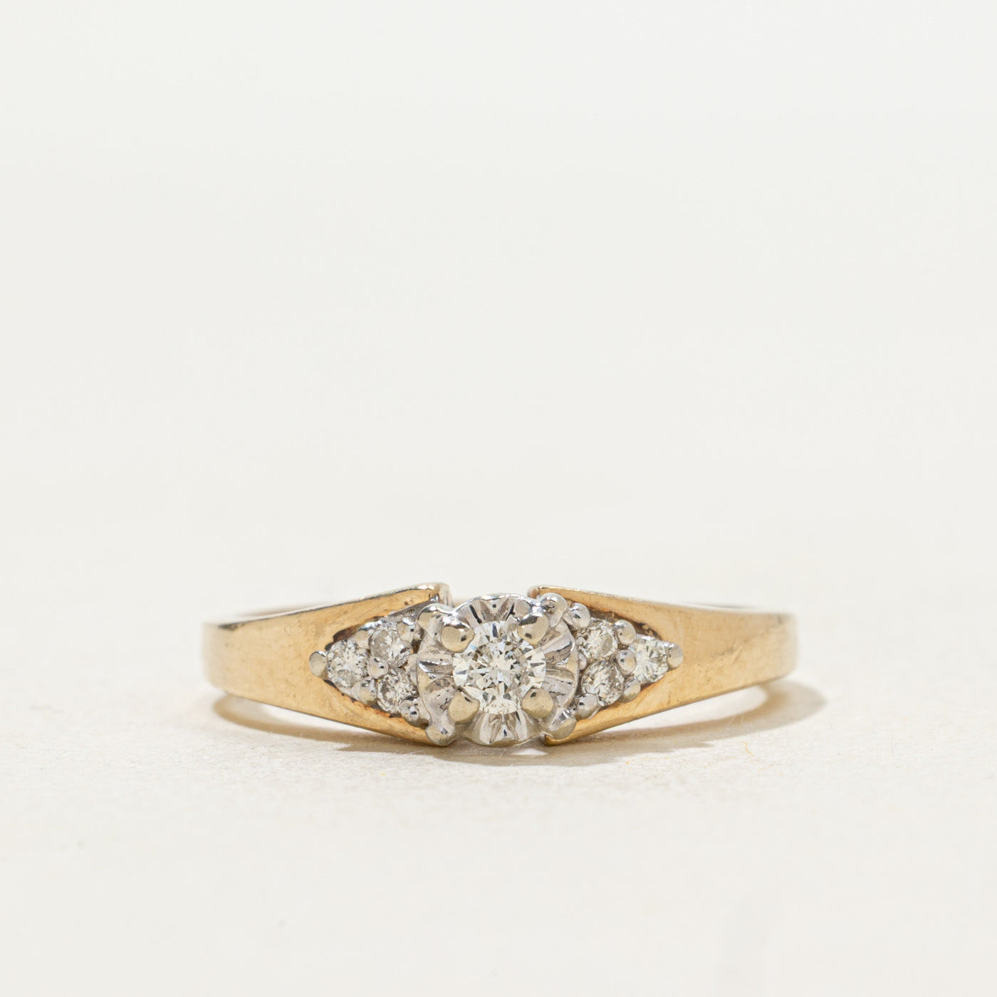 Illusion Set Diamond Tapered Ring | 0.14ctw | SZ 5.5