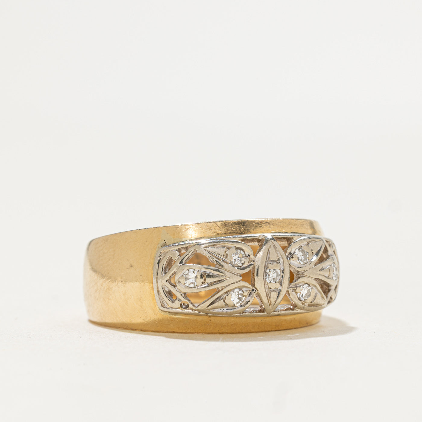 Bague ajourée à motif de feuille de diamant | 0,10 ct | Taille 9,25
