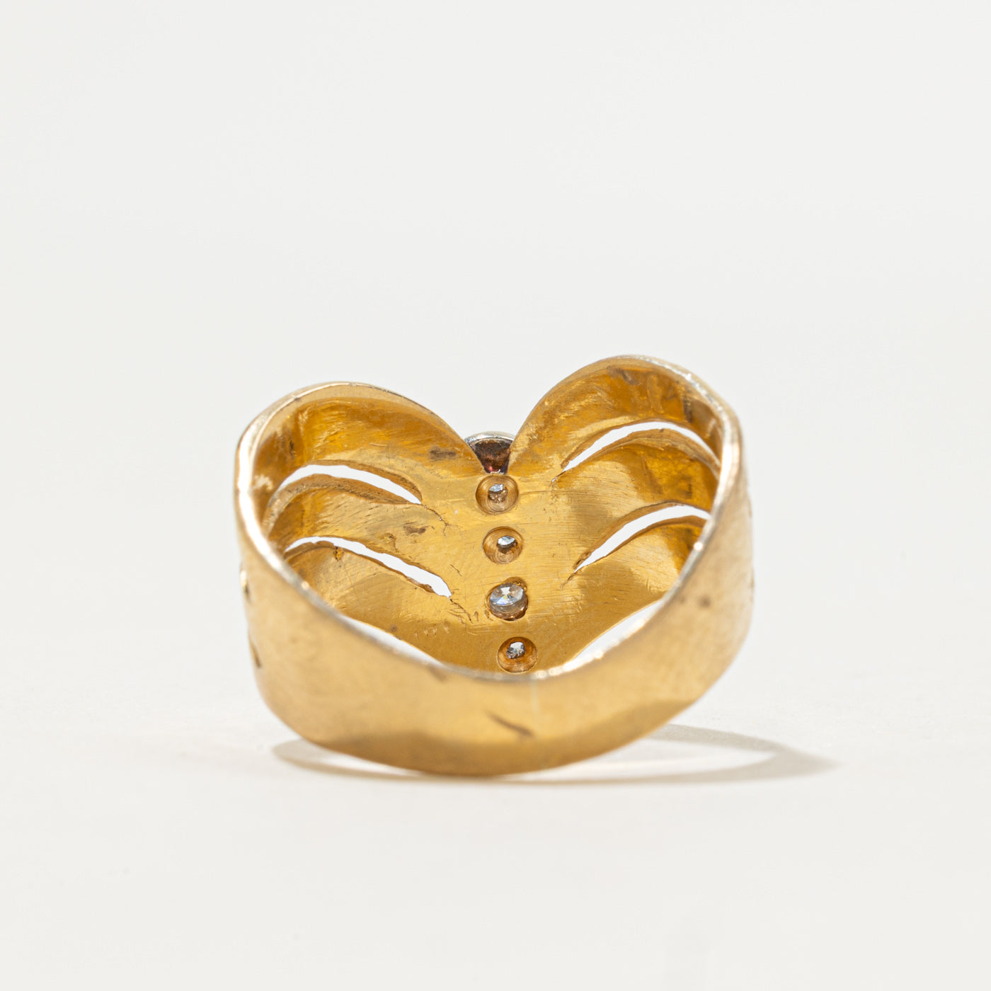 Bague à chevrons sertie de diamants | 0,12 ct | Taille 7,25