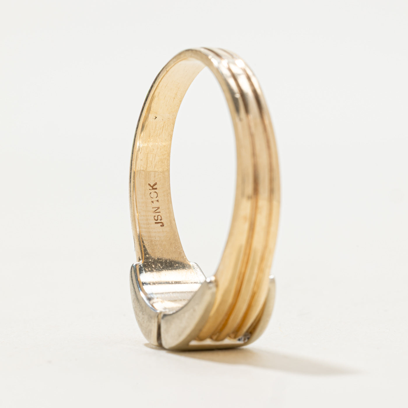 Two Tone Diamond Column Grooved Buckle Ring | 0.12ctw | SZ 13.5