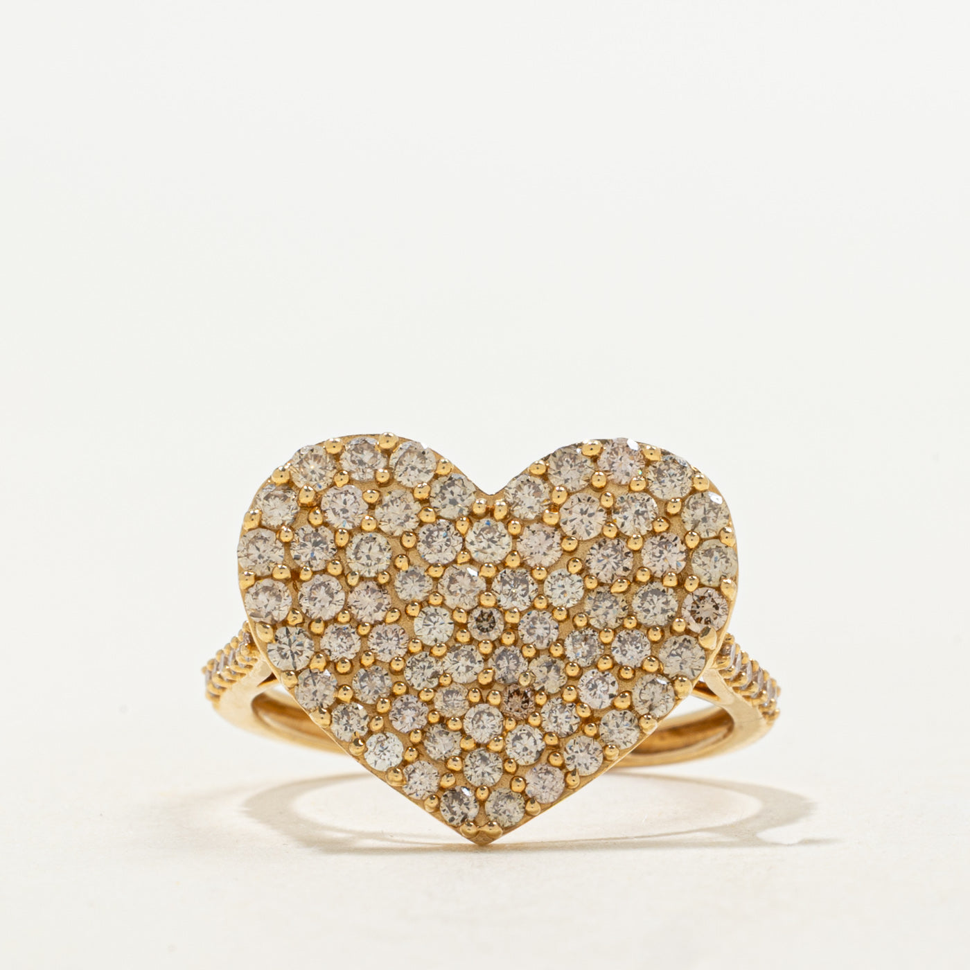 Bague cocktail en or 18 carats sertie de diamants pavés en forme de cœur | 1,00 ct au total | Taille 6,25