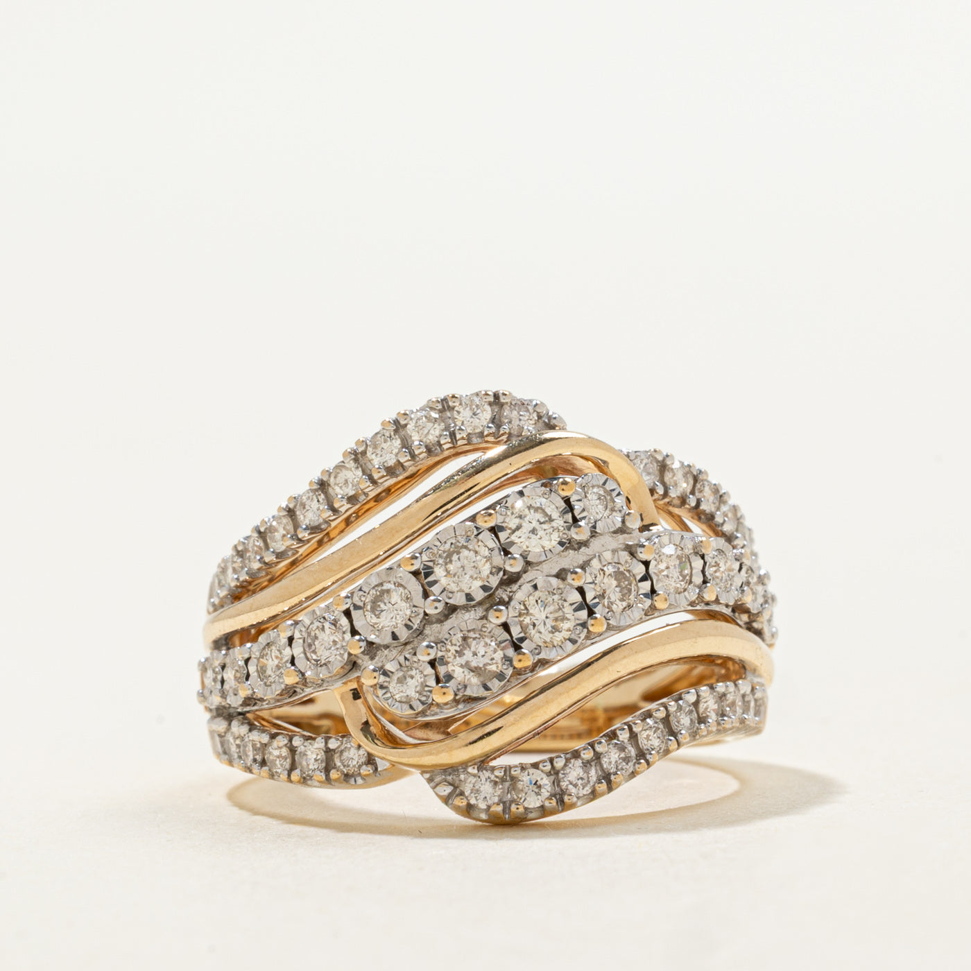 Bague cocktail Wave en or 10 carats sertie de diamants | 0,70 ct | Taille 7