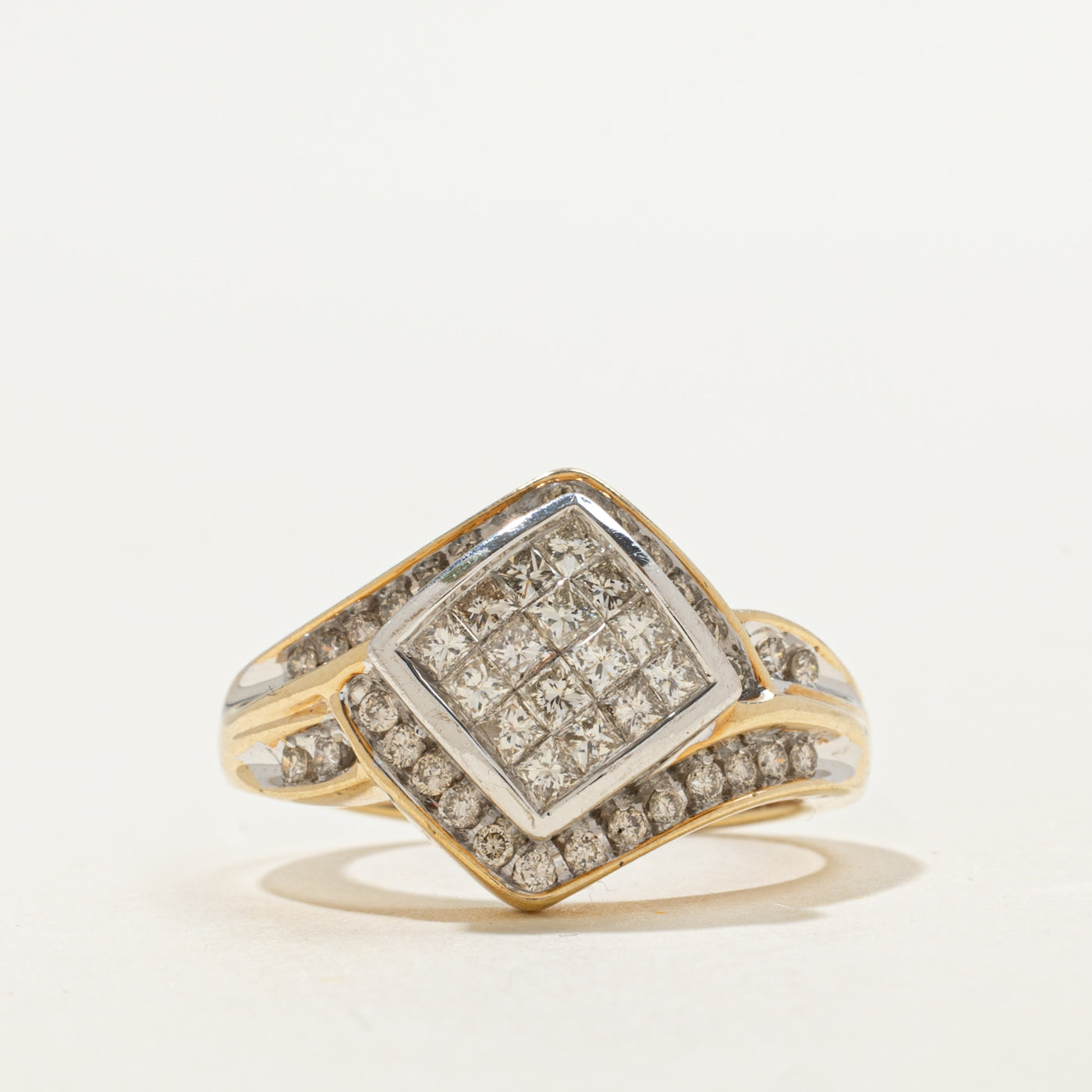 Bague géométrique en or 10 carats bicolore sertie invisible de diamants | 1,10 ct | Taille 7