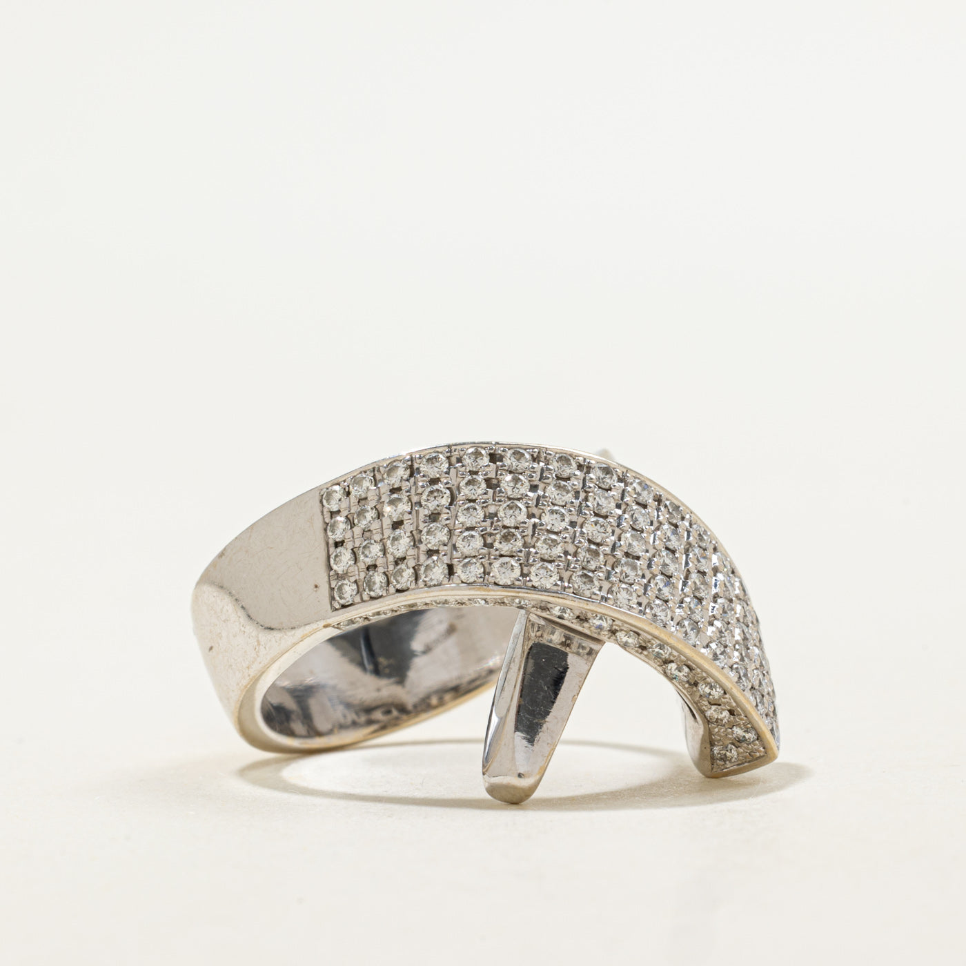 Bague croisée massive en or 18 carats sertie de diamants pavés | 1,25 ct au total | Taille 5,75