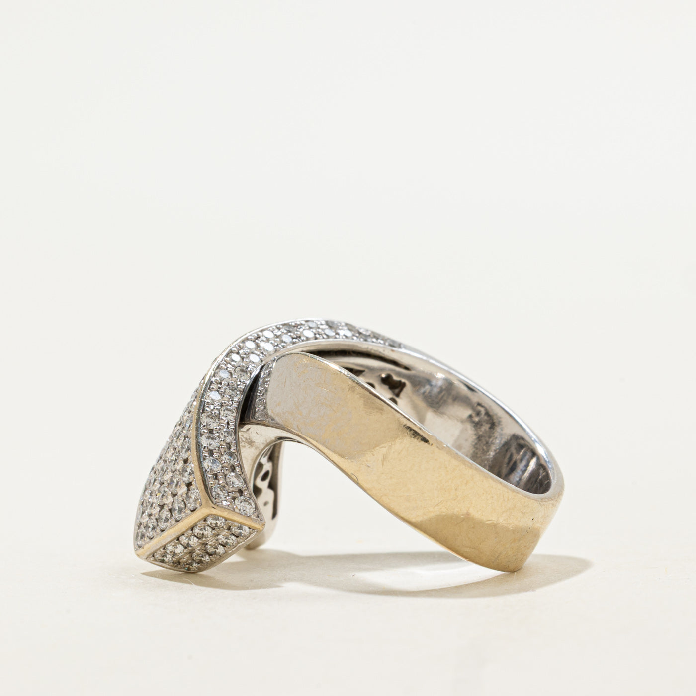 Bague croisée massive en or 18 carats sertie de diamants pavés | 1,25 ct au total | Taille 5,75