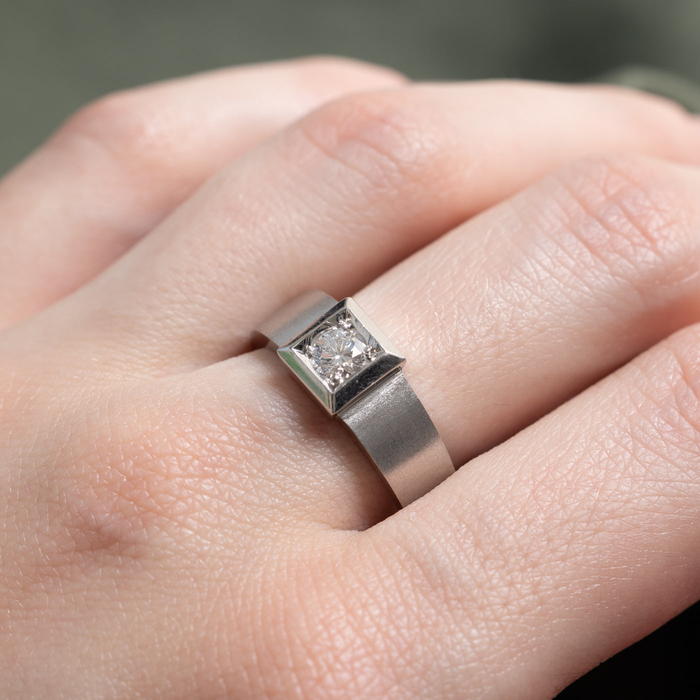 18K Solitaire Diamond Geometric Ring | 0.35ct | SZ 8.5