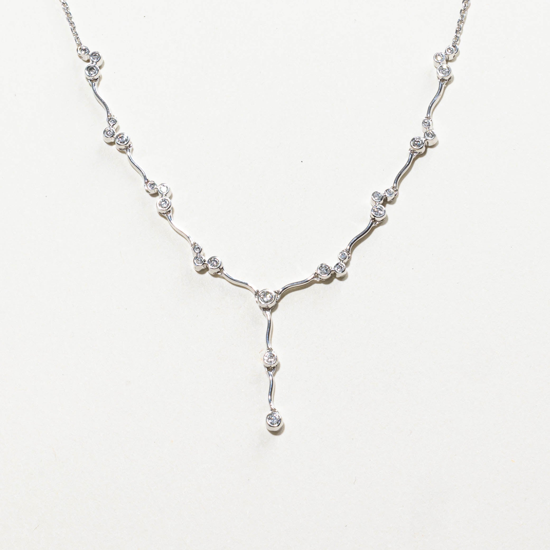 14k Bezel Set Diamond Clusters Necklace | 0.50ctw | 17"