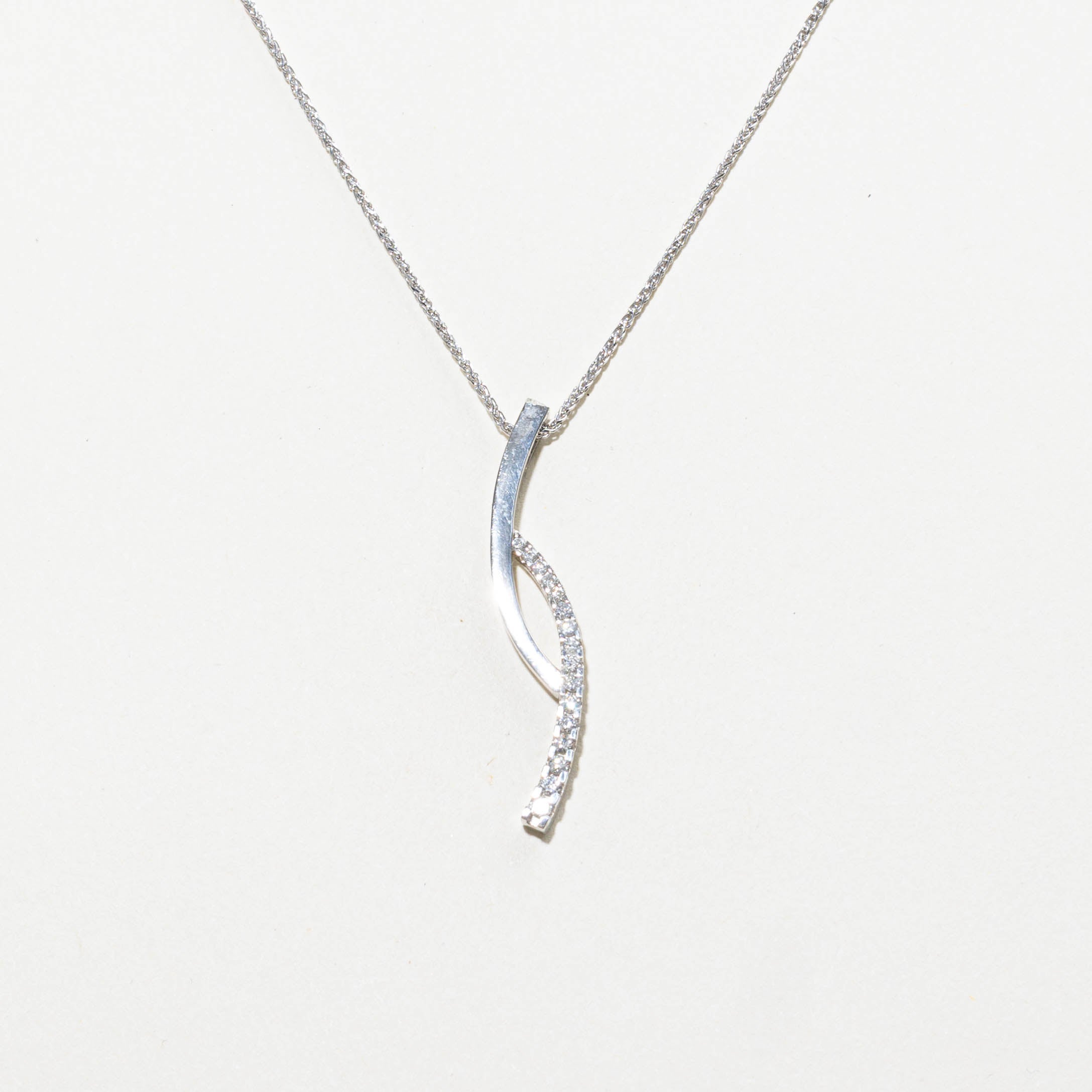 10k Diamond Wave Pendant Necklace | 0.27ctw | 18"