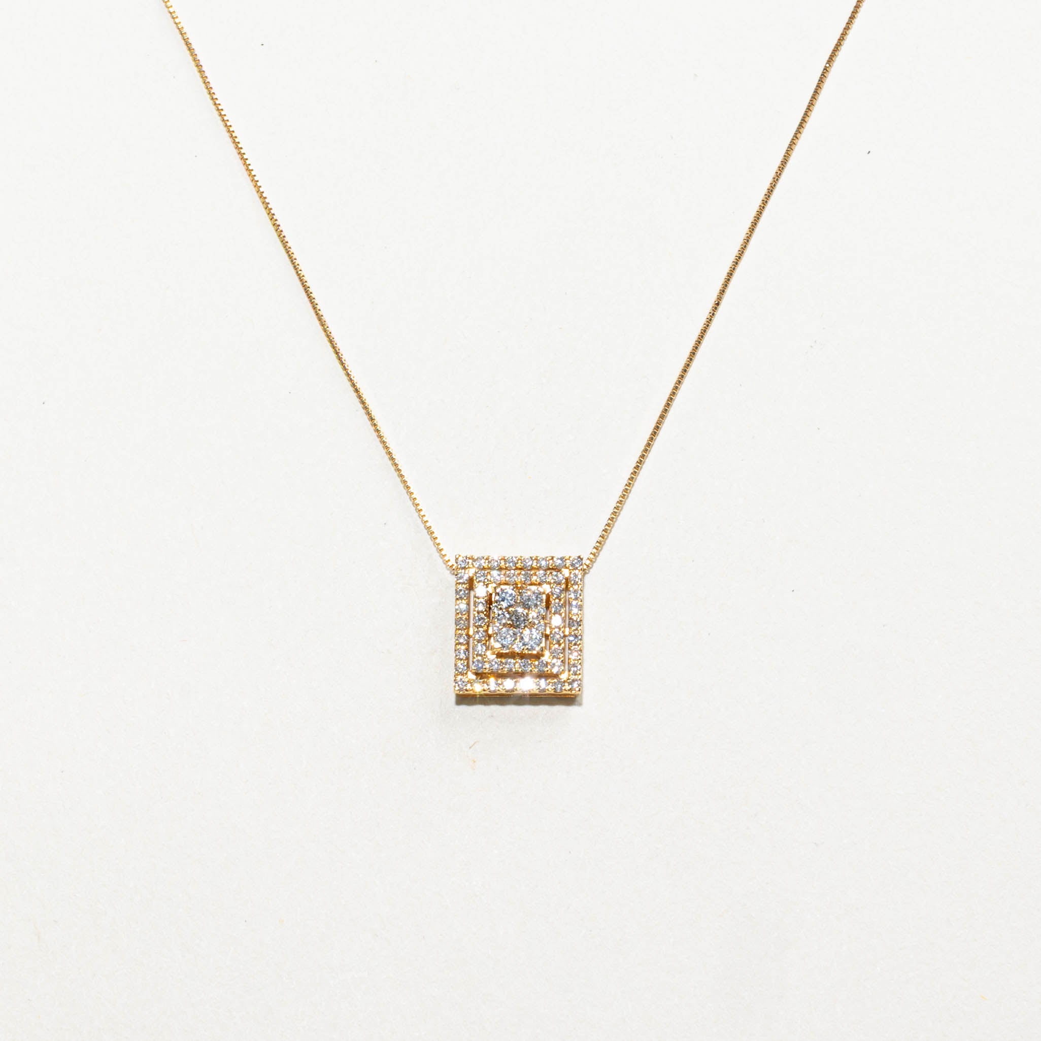18k Diamond Cluster Halo Pendant Necklace | 0.50ctw | 17"