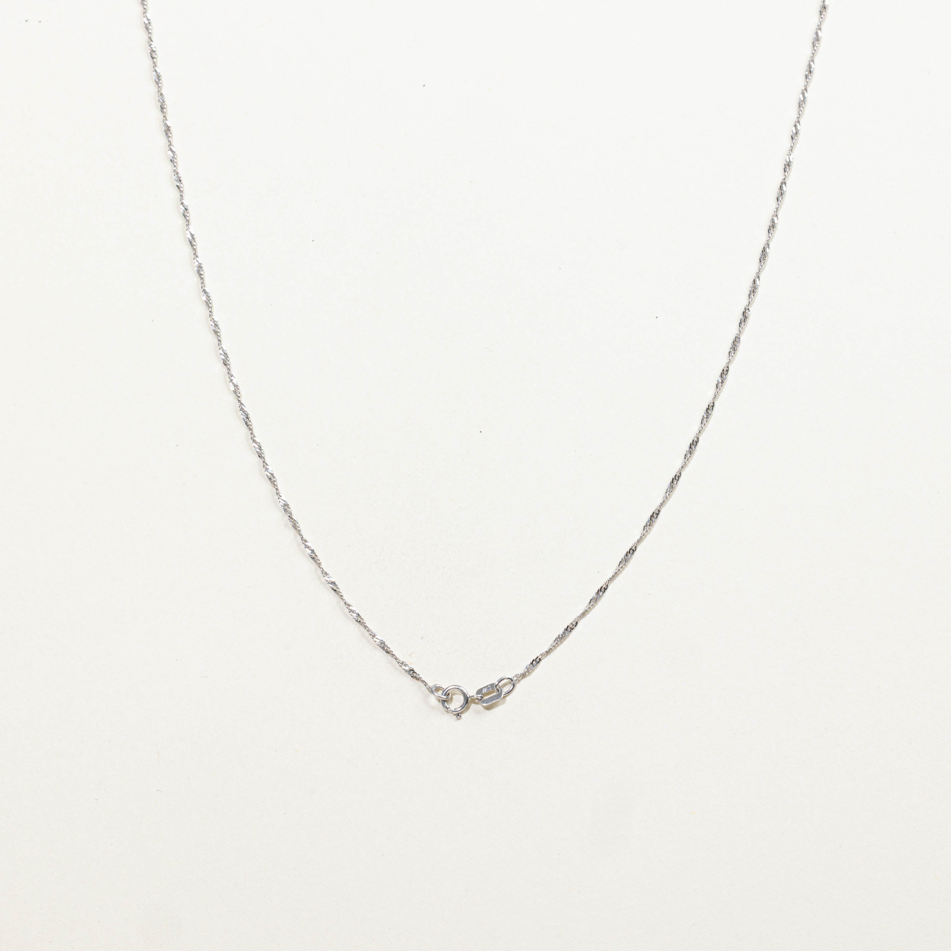 10k Solitaire Diamond Pendant Necklace | 0.13ctw | 18"