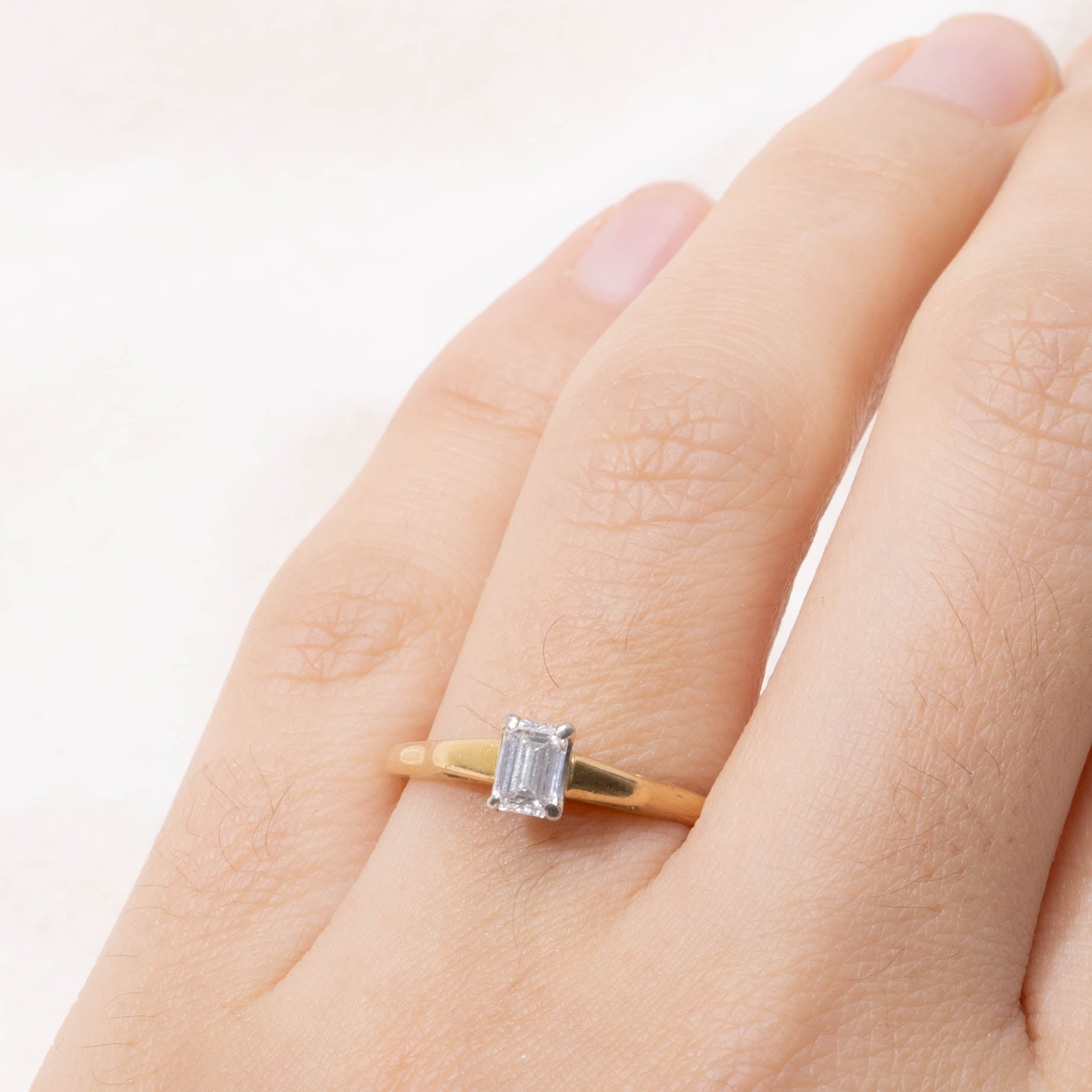 18k Solitaire Emerald Cut Diamond Ring | 0.40ct VVS2 H/I | SZ 7.25