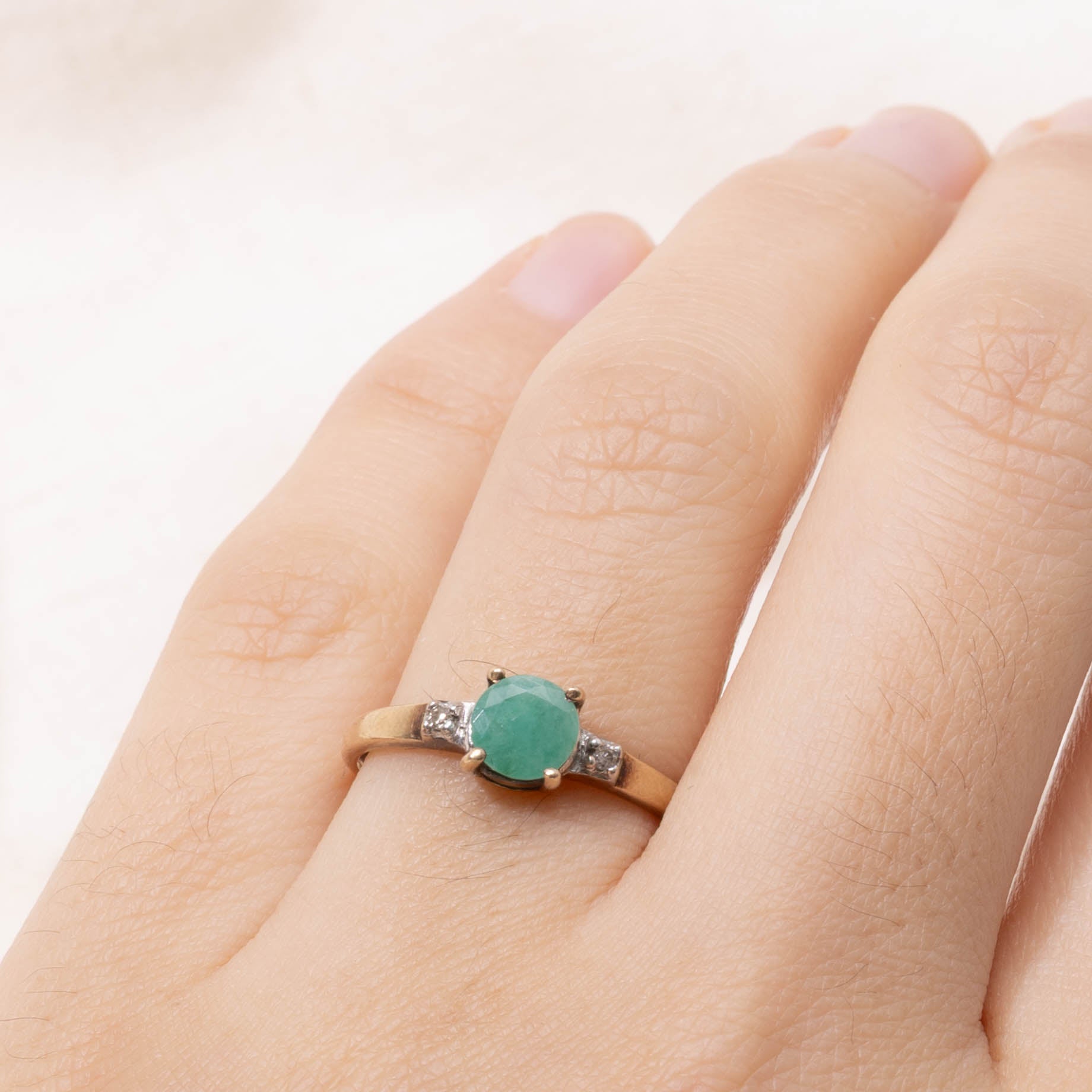 10k Round Cut Emerald & Diamond Accented Ring | SZ 7