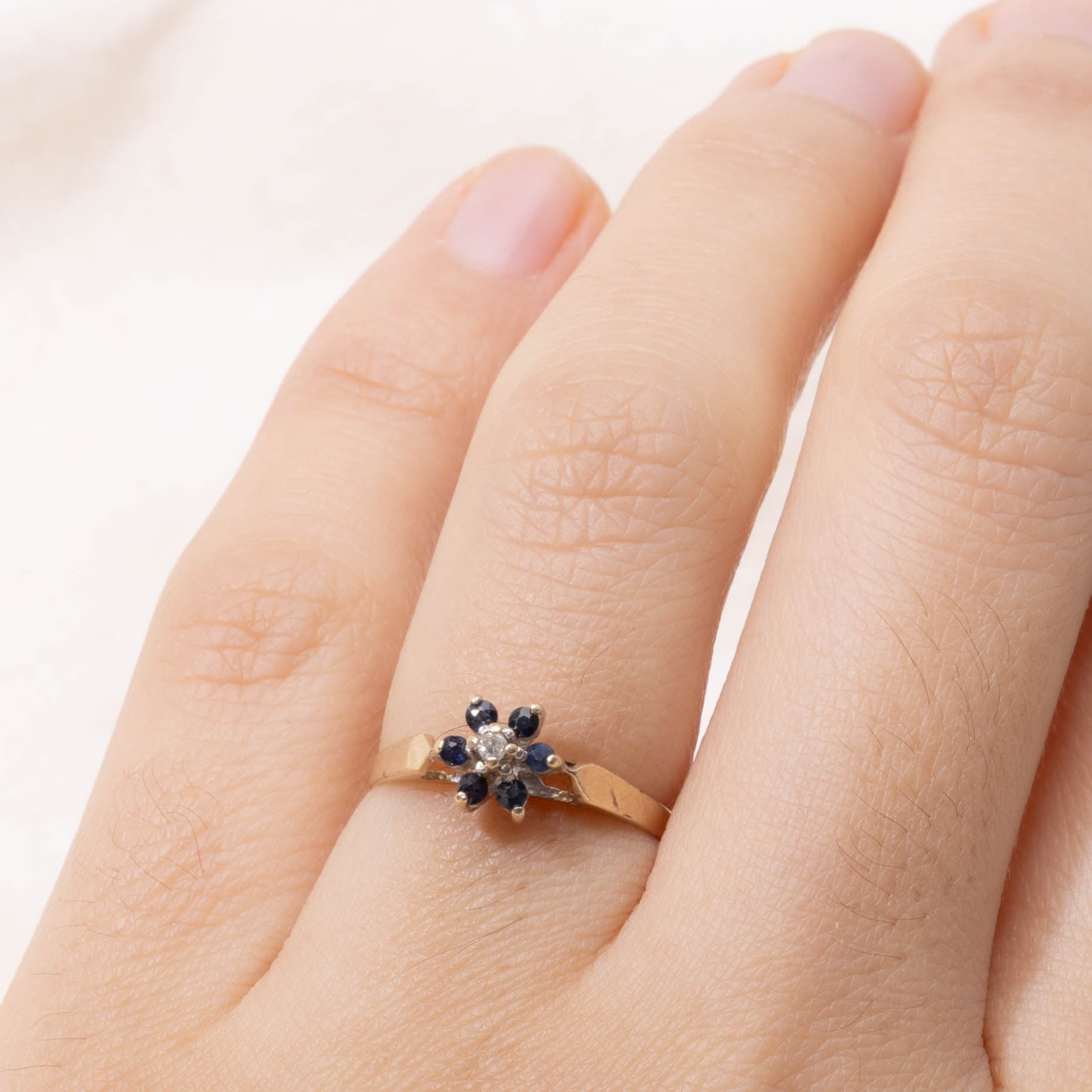 10k Sapphire & Diamond Floral Cluster Ring | SZ 5.5