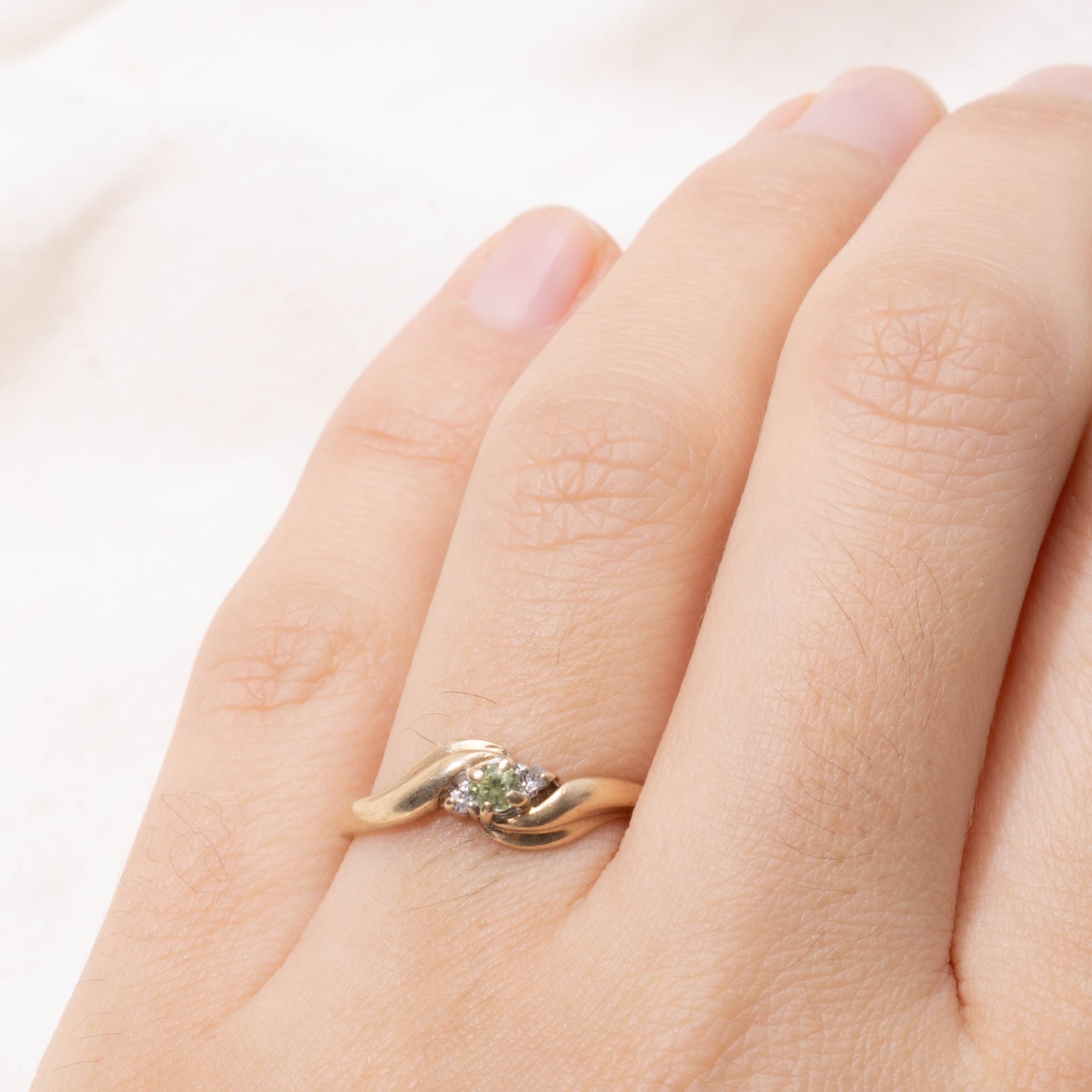 10k Peridot & Diamond Wave Bypass Ring | SZ 7.75