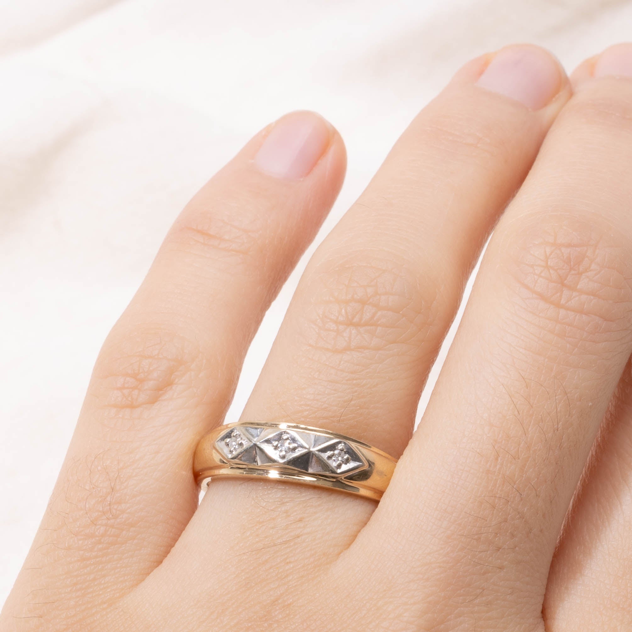 Canadian 10k Diamond Geometric Band | SZ 10.25