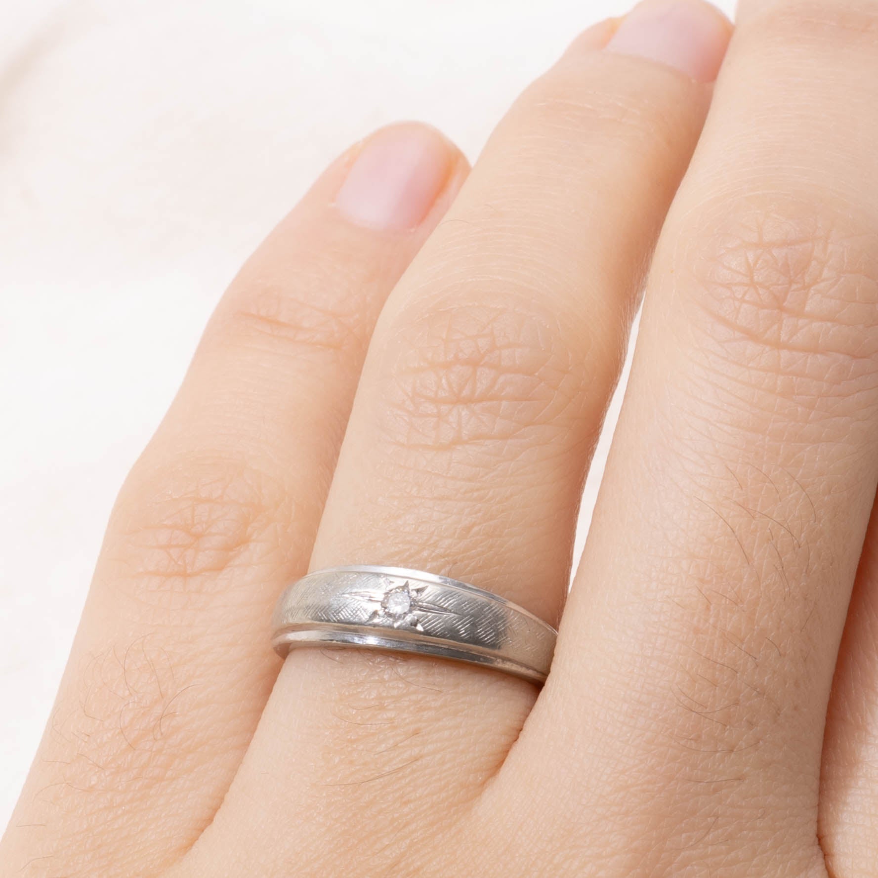 14k White Gold Star Set Diamond Band | SZ 5.75