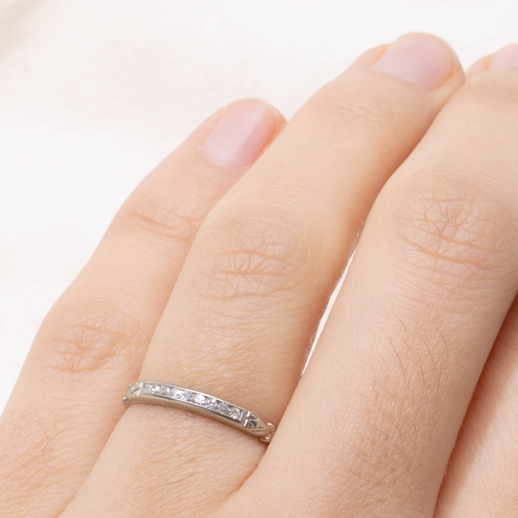 18k Semi Eternity Diamond Engraved Band | SZ 5