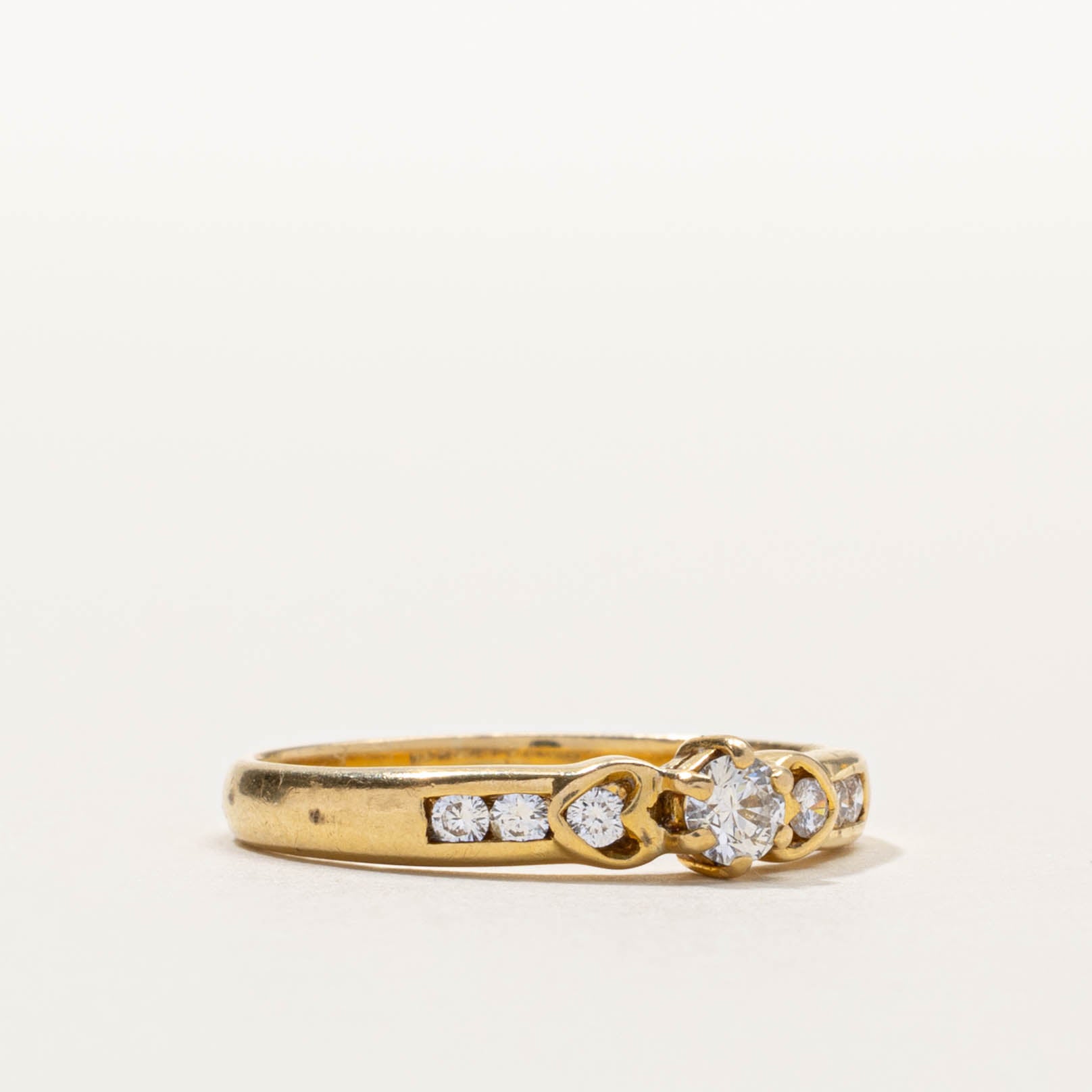 18k Diamond Heart Accented Ring | 0.31ctw | SZ 8.75