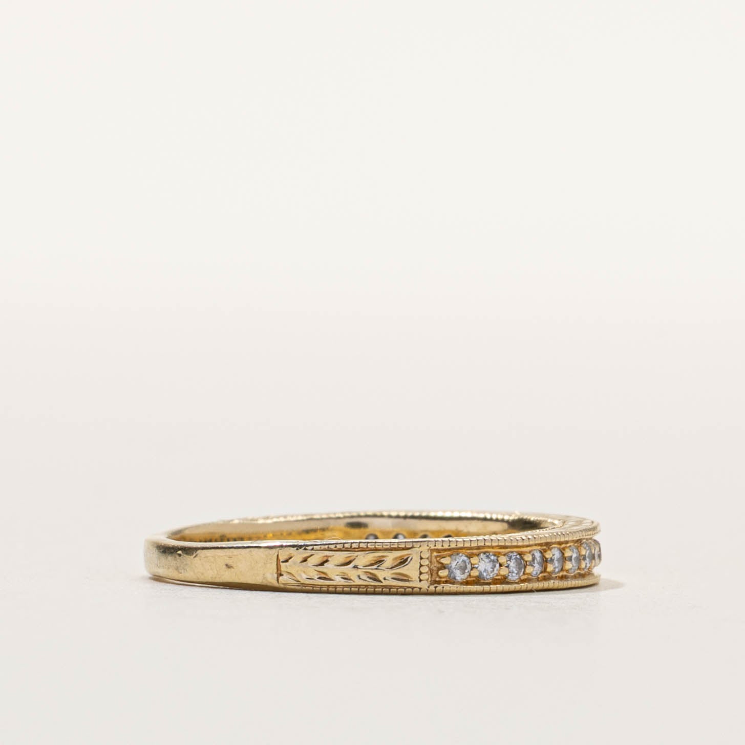 14k Semi Eternity Diamond Milgrain Band | 0.10ctw | SZ 6.25
