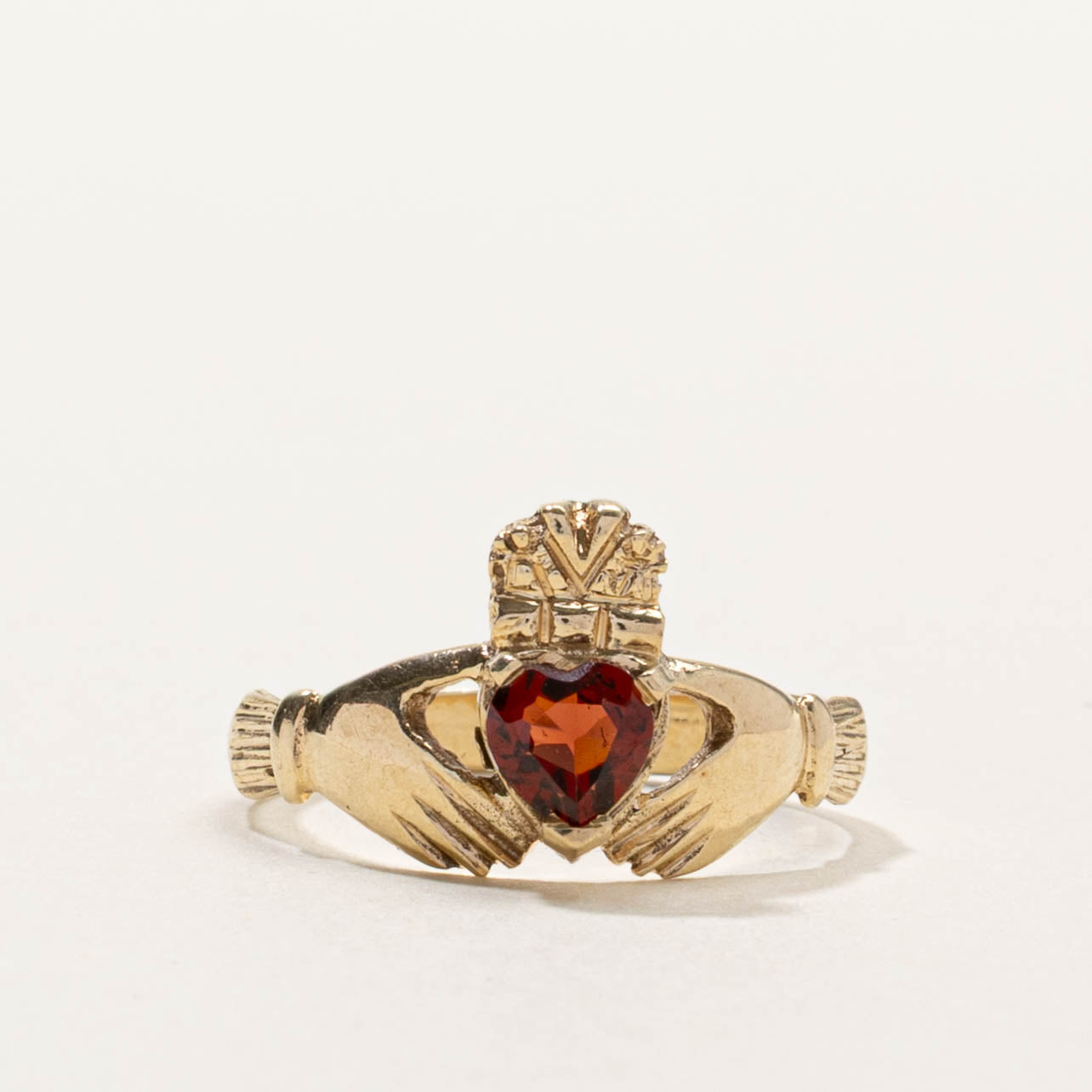1989 Dublin 9k Garnet Claddagh Ring | SZ 6.25