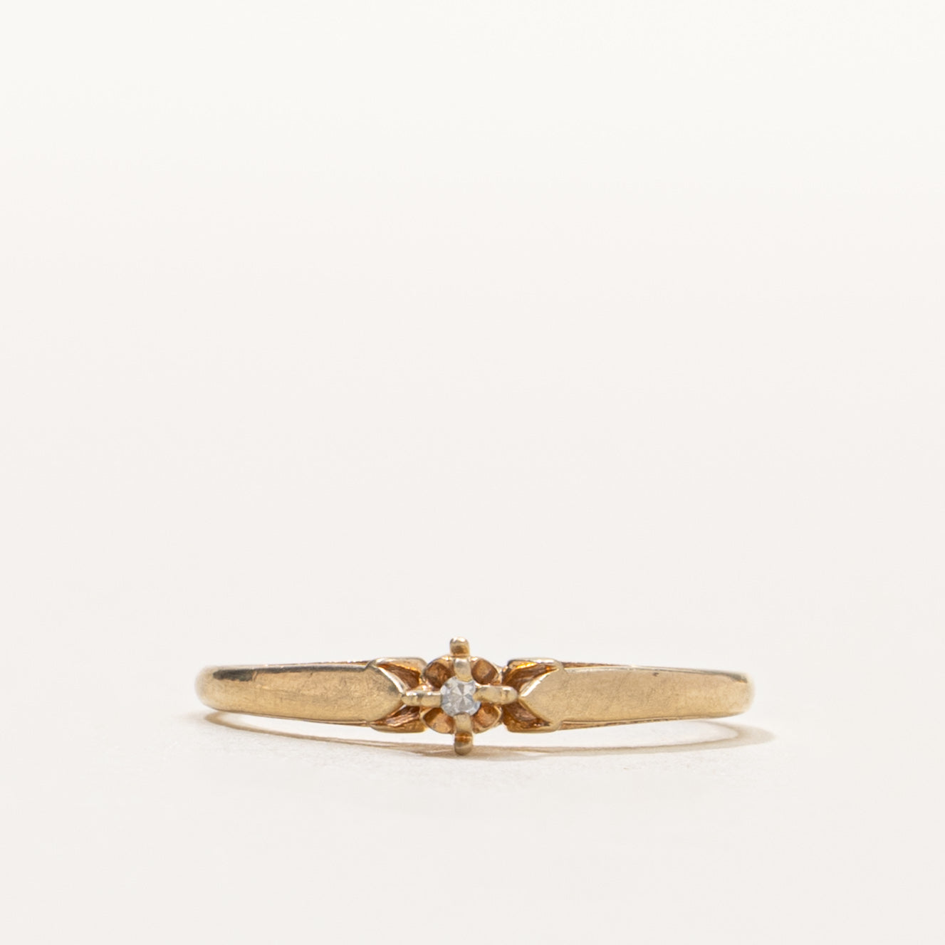 10k Diamond Petite Floral Ring | SZ 5