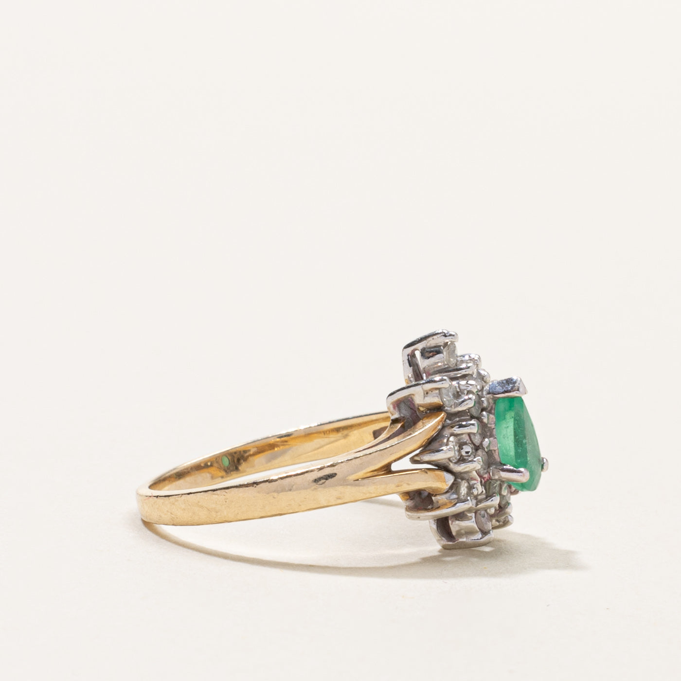10k Emerald & Diamond Petal Halo Ring | SZ 6