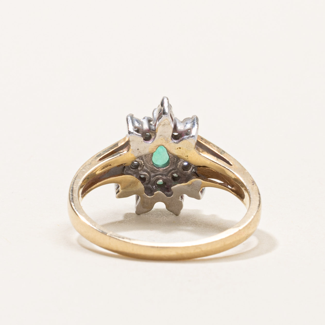 10k Emerald & Diamond Petal Halo Ring | SZ 6