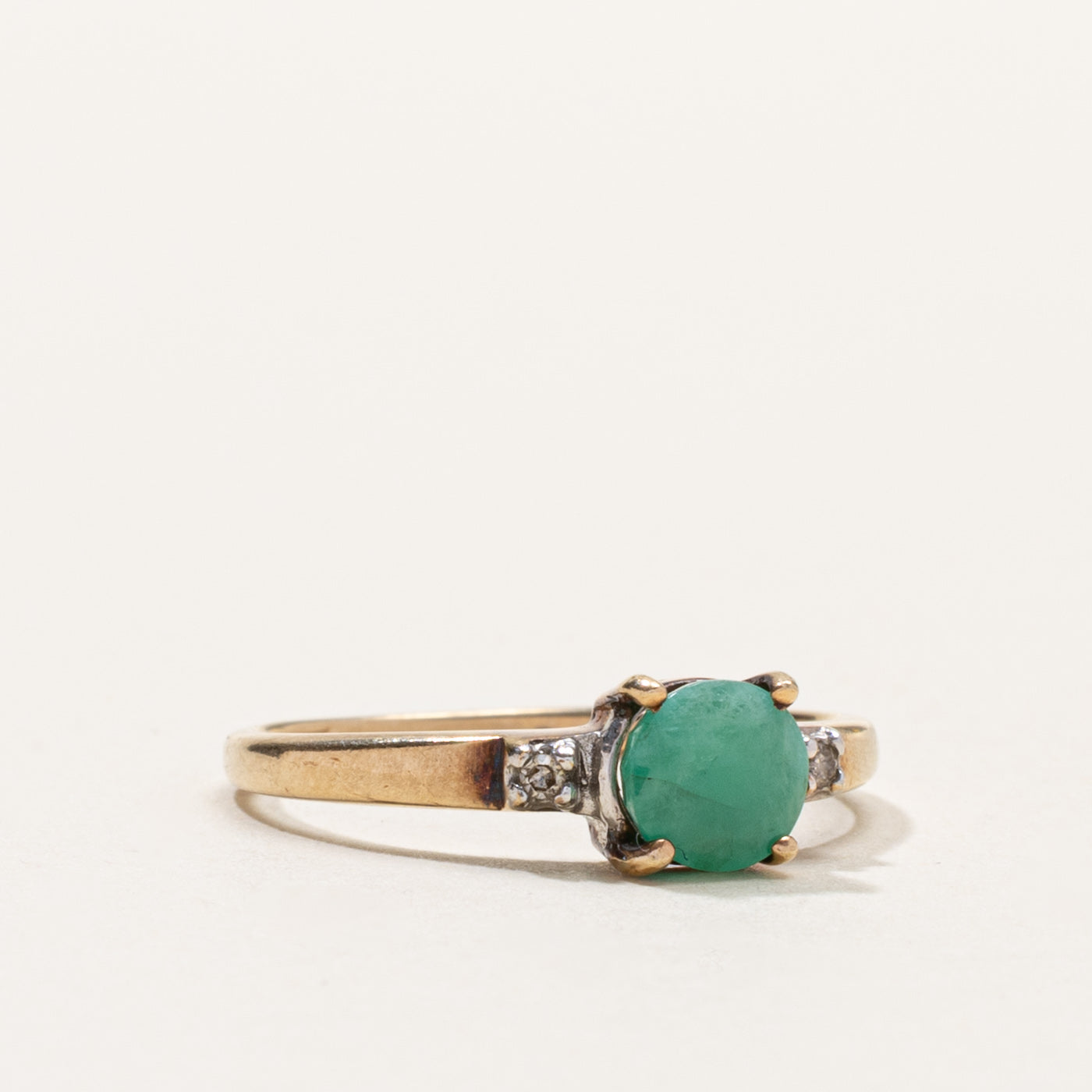 10k Round Cut Emerald & Diamond Accented Ring | SZ 7