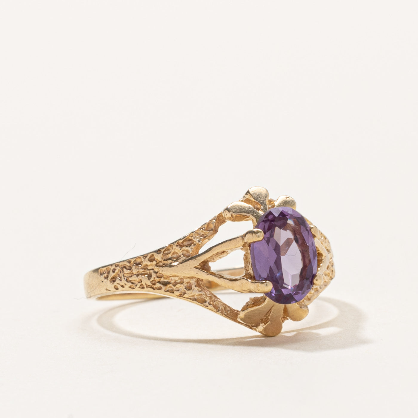 10k Synthetic Sapphire Tapered Textured Ring | SZ 7.25
