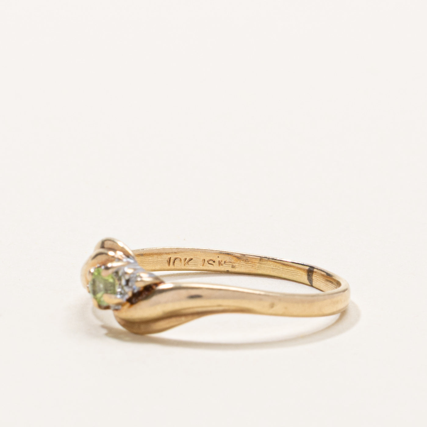 10k Peridot & Diamond Wave Bypass Ring | SZ 7.75