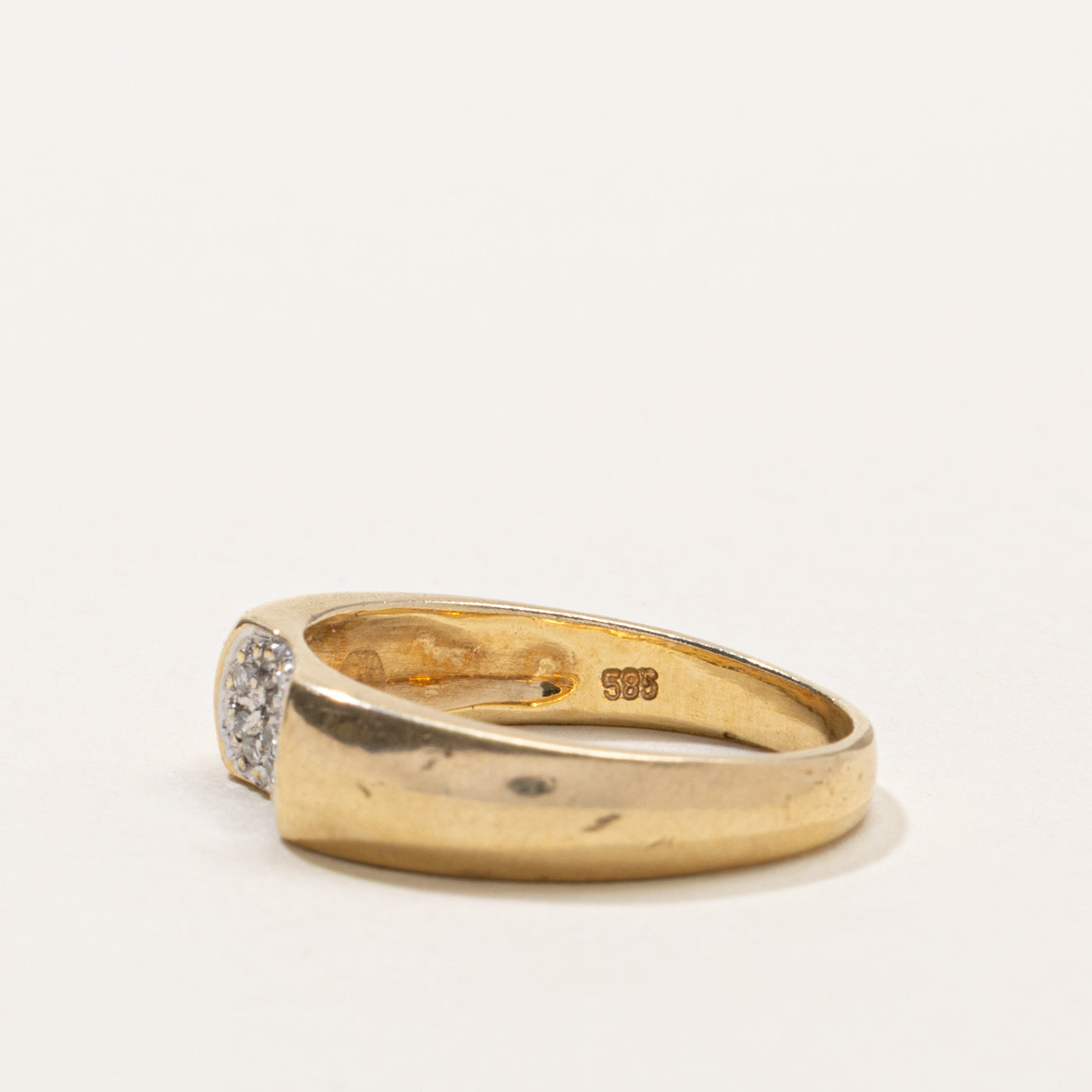 14k Concave Diamond Oval Cluster Band | SZ 7.75