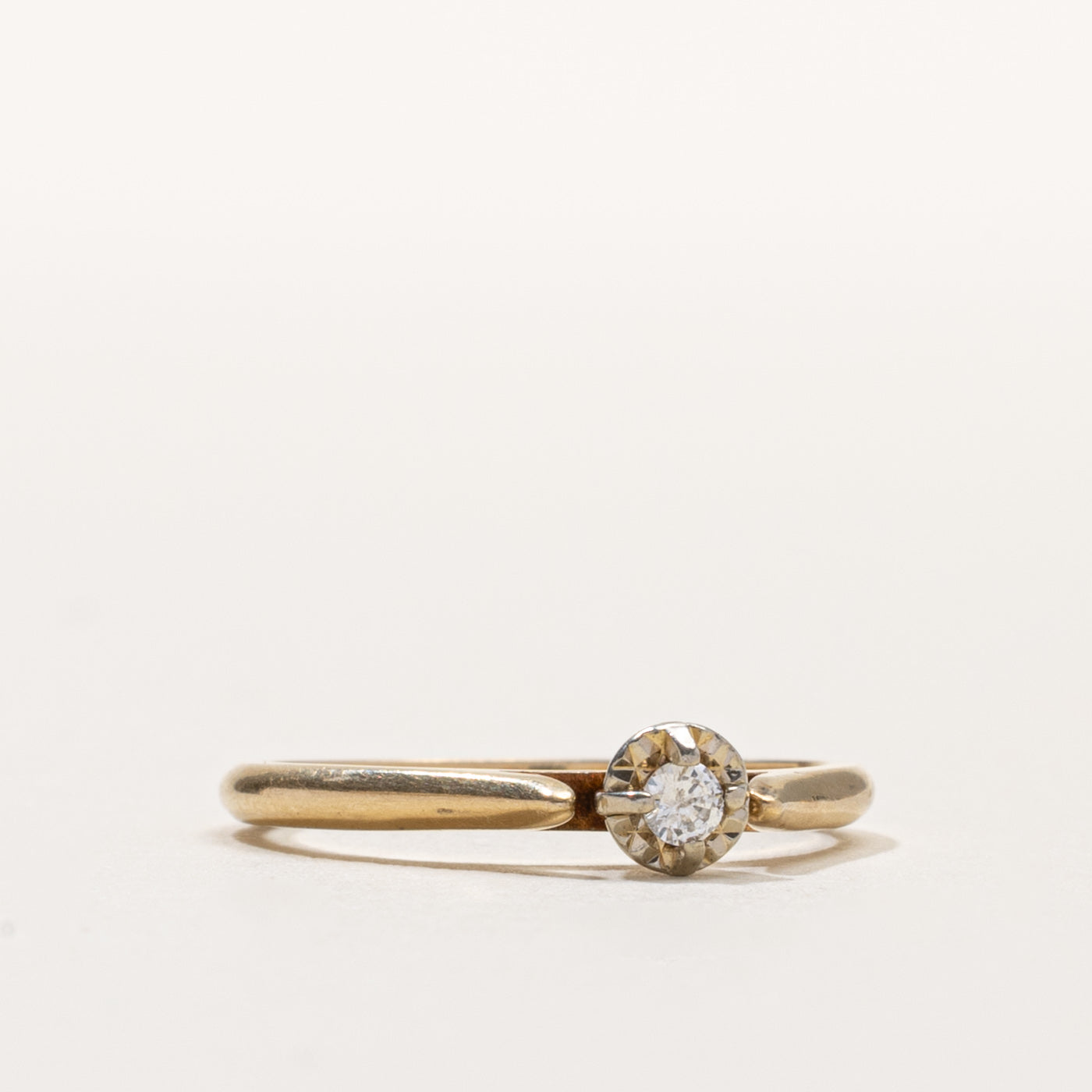 14k Illusion Set Diamond Petite Ring | SZ 6.25