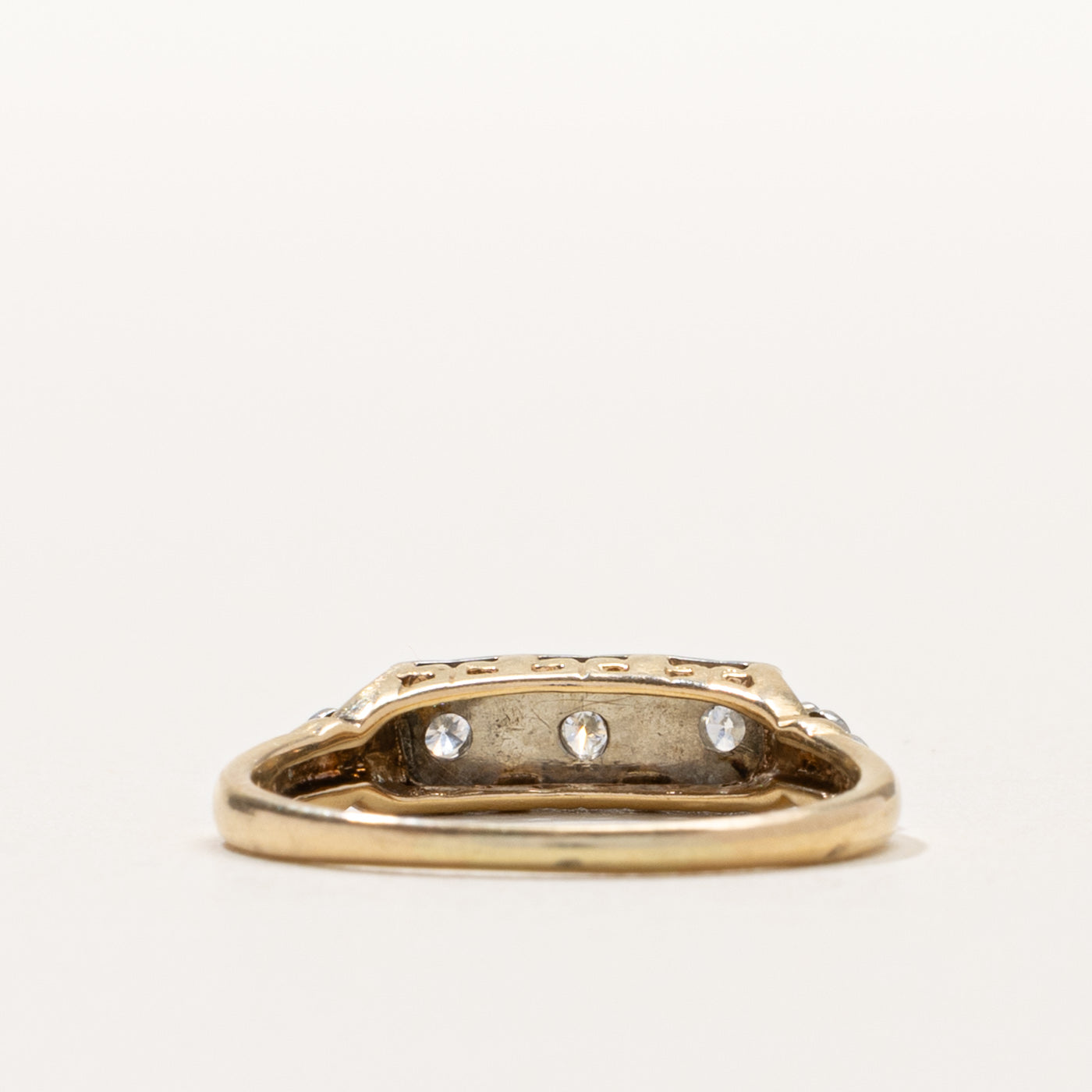 14k Illusion Set Three Stone Diamond Engraved Ring | SZ 6.75