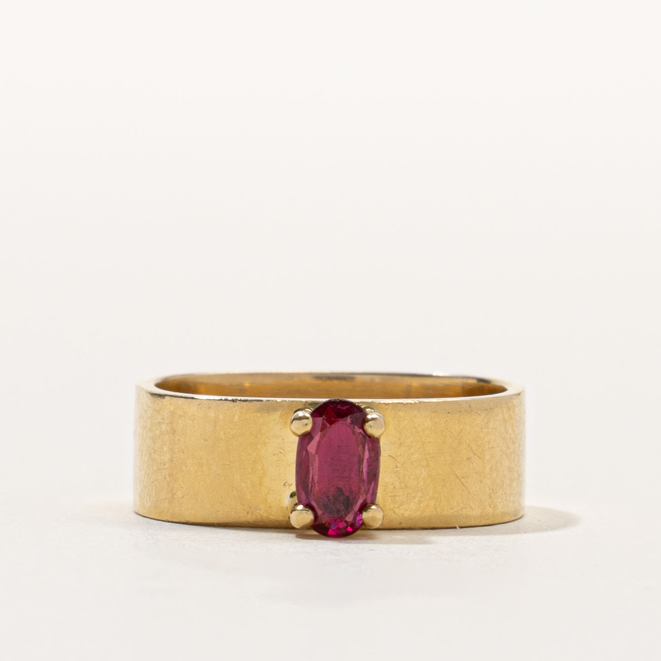 18k Oval Cut Ruby Soft Square Band | 6.05mm | SZ 6