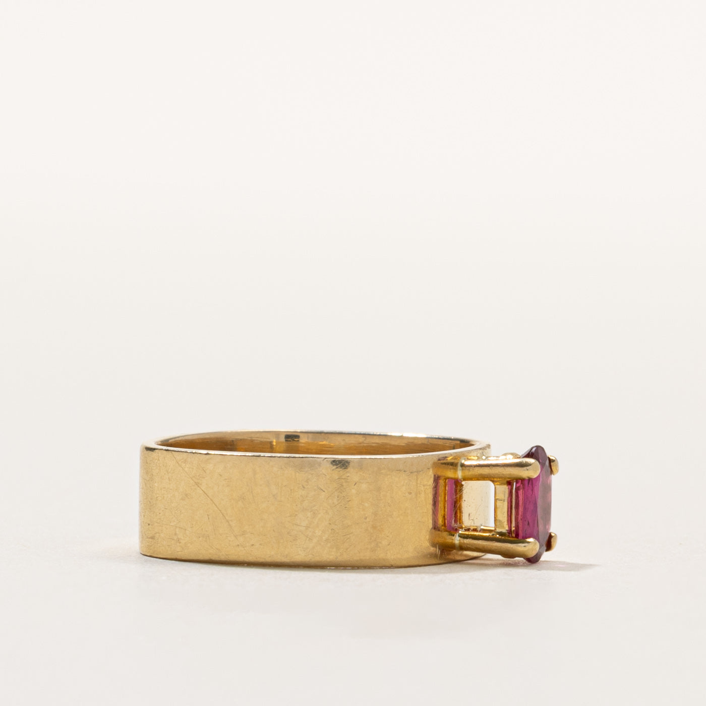 18k Oval Cut Ruby Soft Square Band | 6.05mm | SZ 6