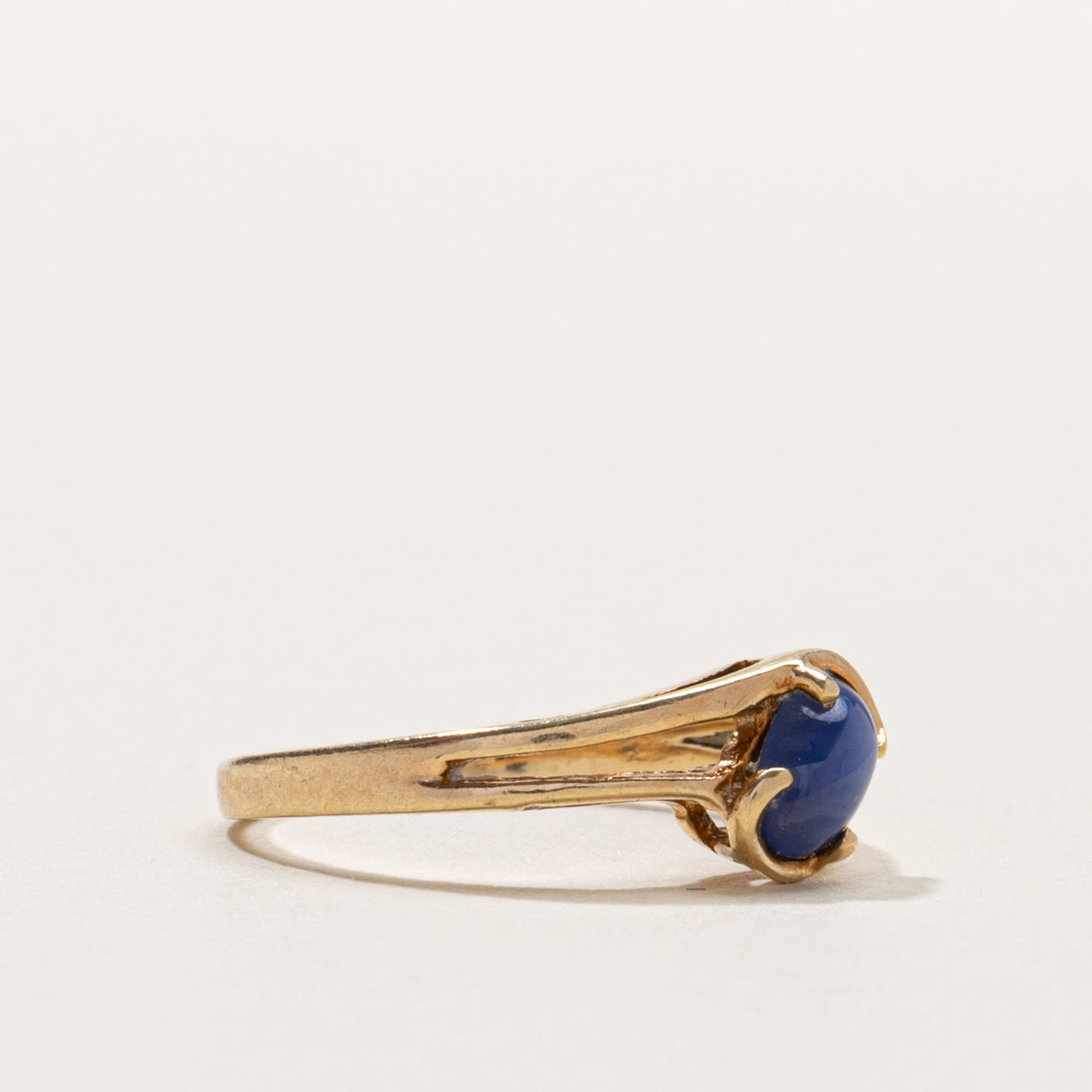 9k Diagonal Synthetic Sapphire Ring | SZ 4.75
