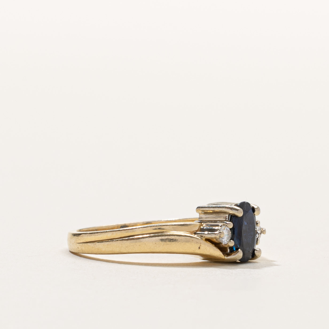 14k Sapphire & Diamond Grooved Ring | SZ 6