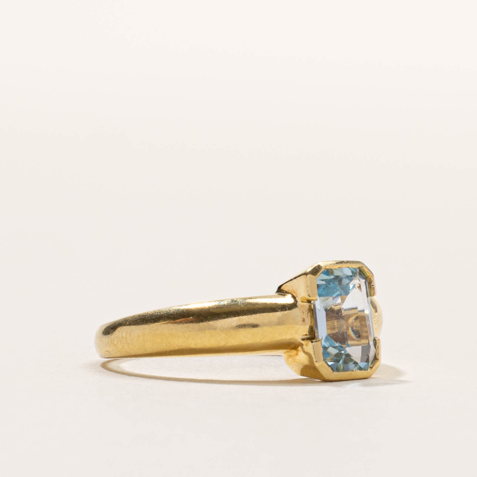 1993 French 18k Aquamarine Ring | 0.80ct | SZ 6.5