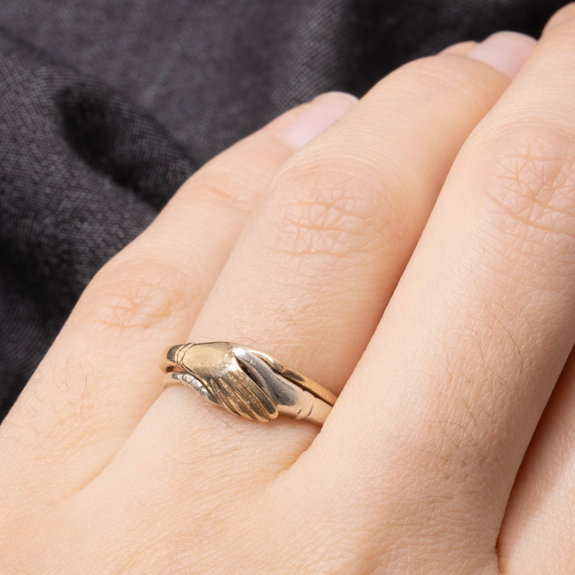 Birmingham UK Two Tone Interlocking Hands Ring | SZ 6.25