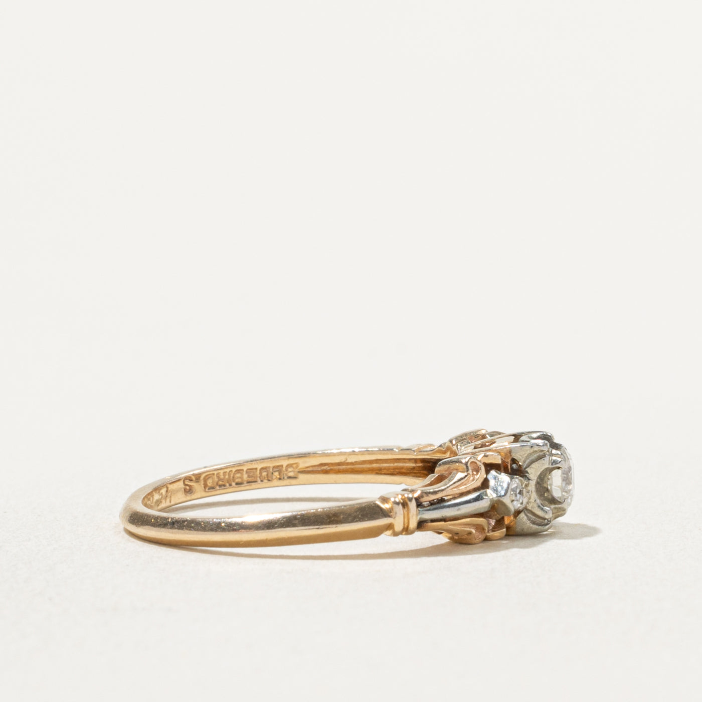 'Bluebird' Illusion Set Diamond Scrollwork Ring | 0.18ctw | SZ 6.5
