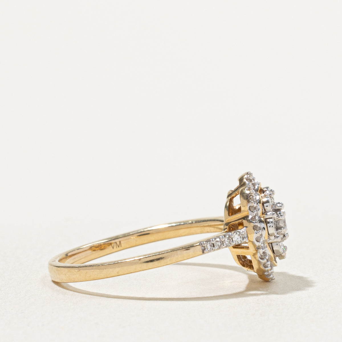 10k Illusion Set Diamond Scalloped Cluster Ring | 0.18ctw | SZ 7