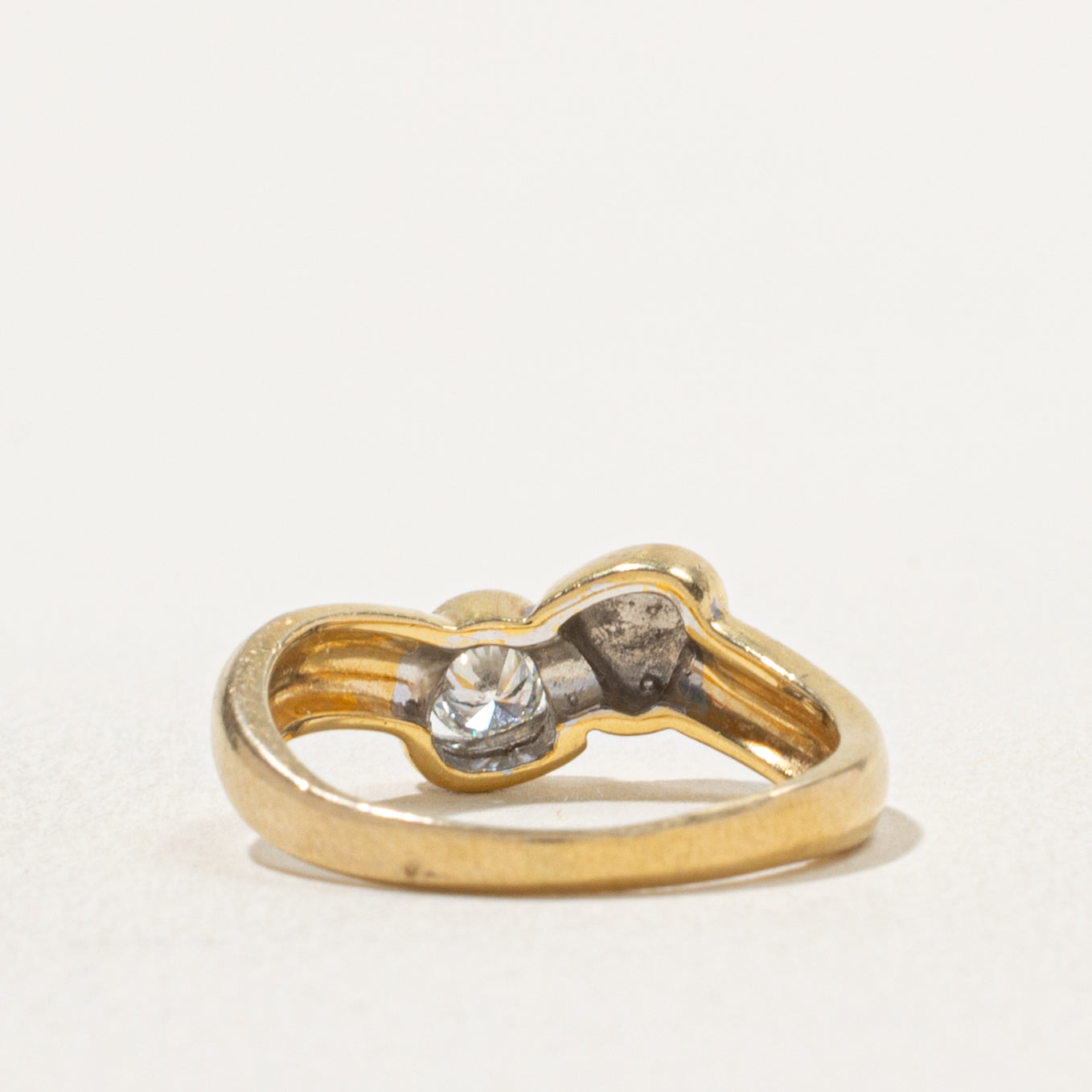 18k Bezel Set Diamond Heart Bypass Ring | 0.13ct | SZ 4.5